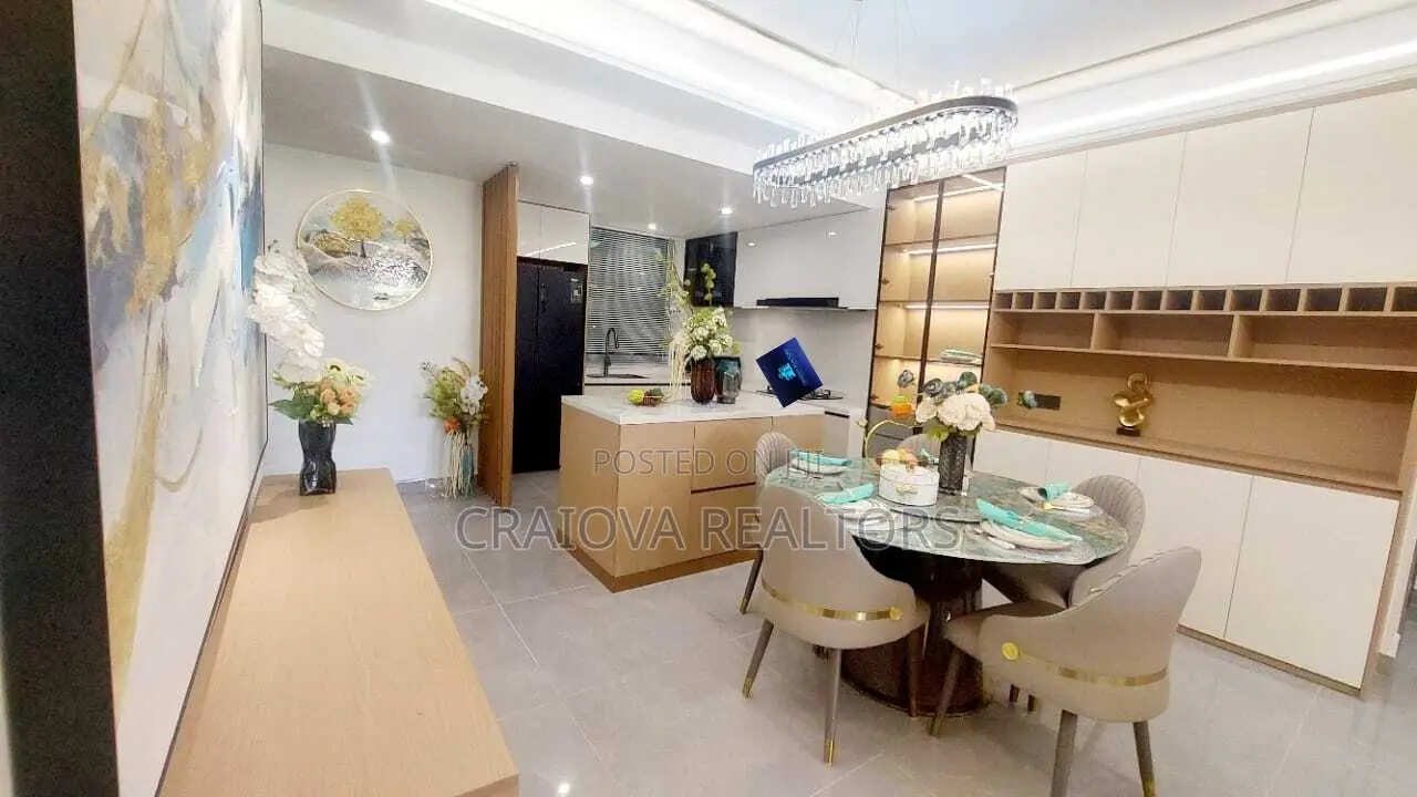 3bdrm Apartment in Lavington for sale in Lavington