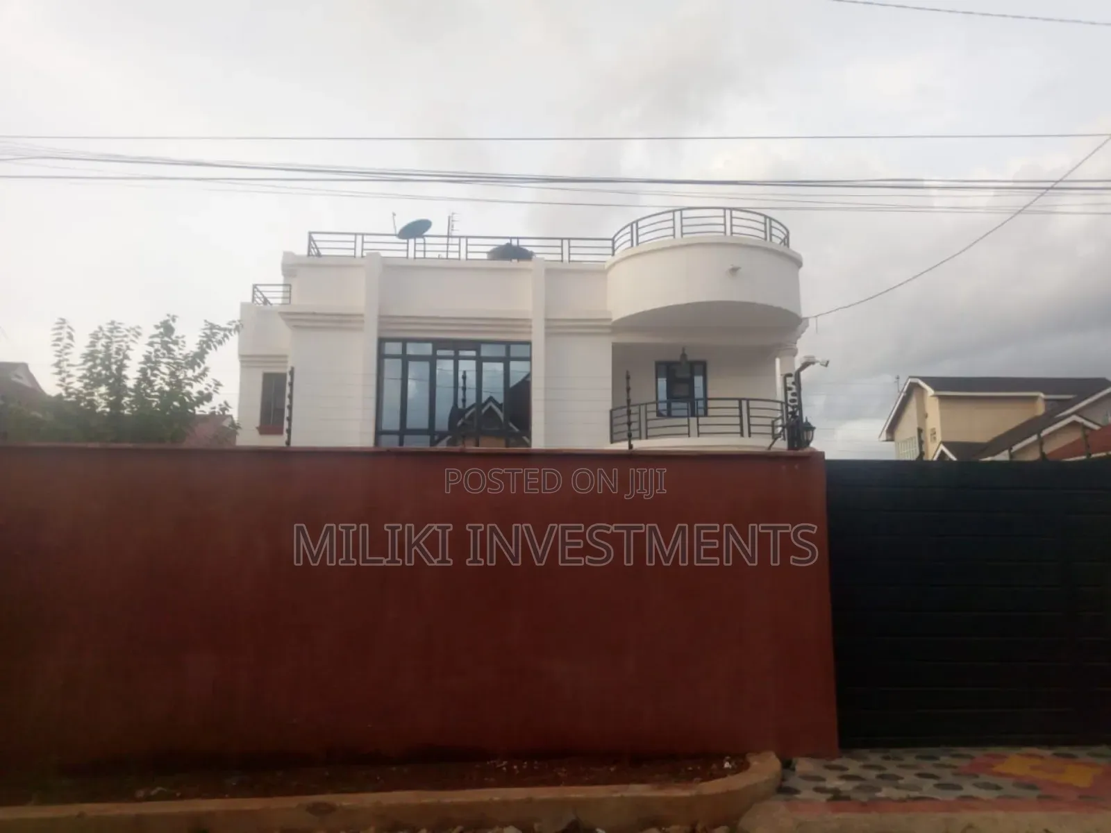 5bdrm Maisonette in Membley Estate for sale in Membley Estate