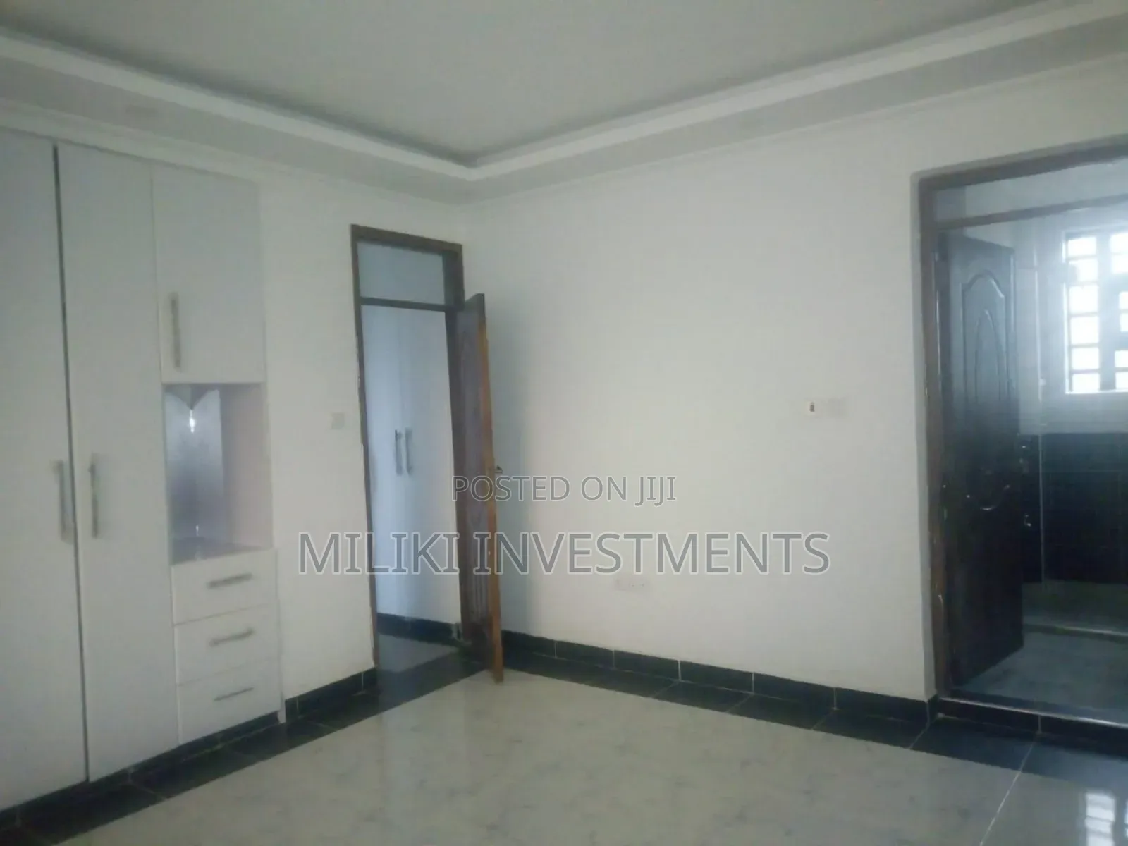 5bdrm Maisonette in Membley Estate for sale in Membley Estate