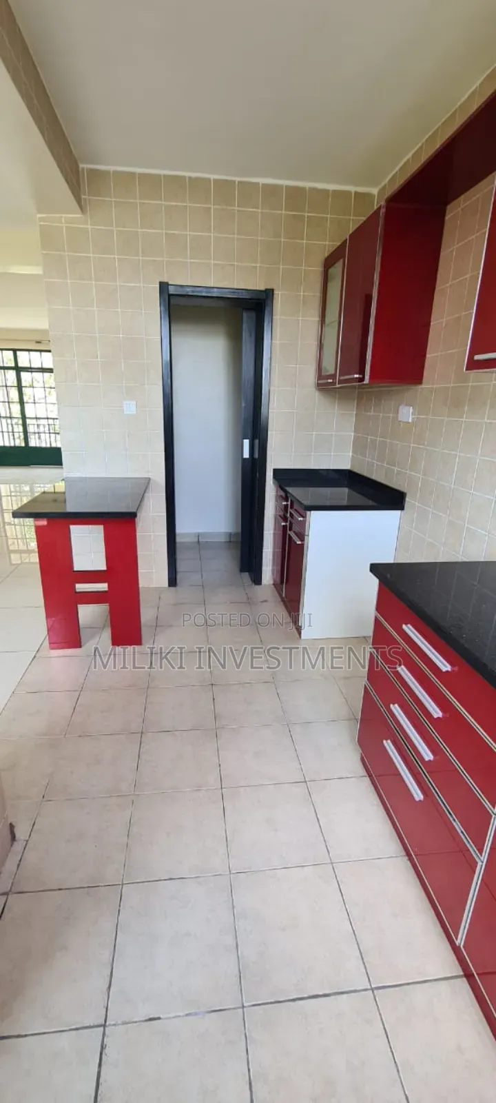 5bdrm Maisonette in Membley Estate for sale in Membley Estate