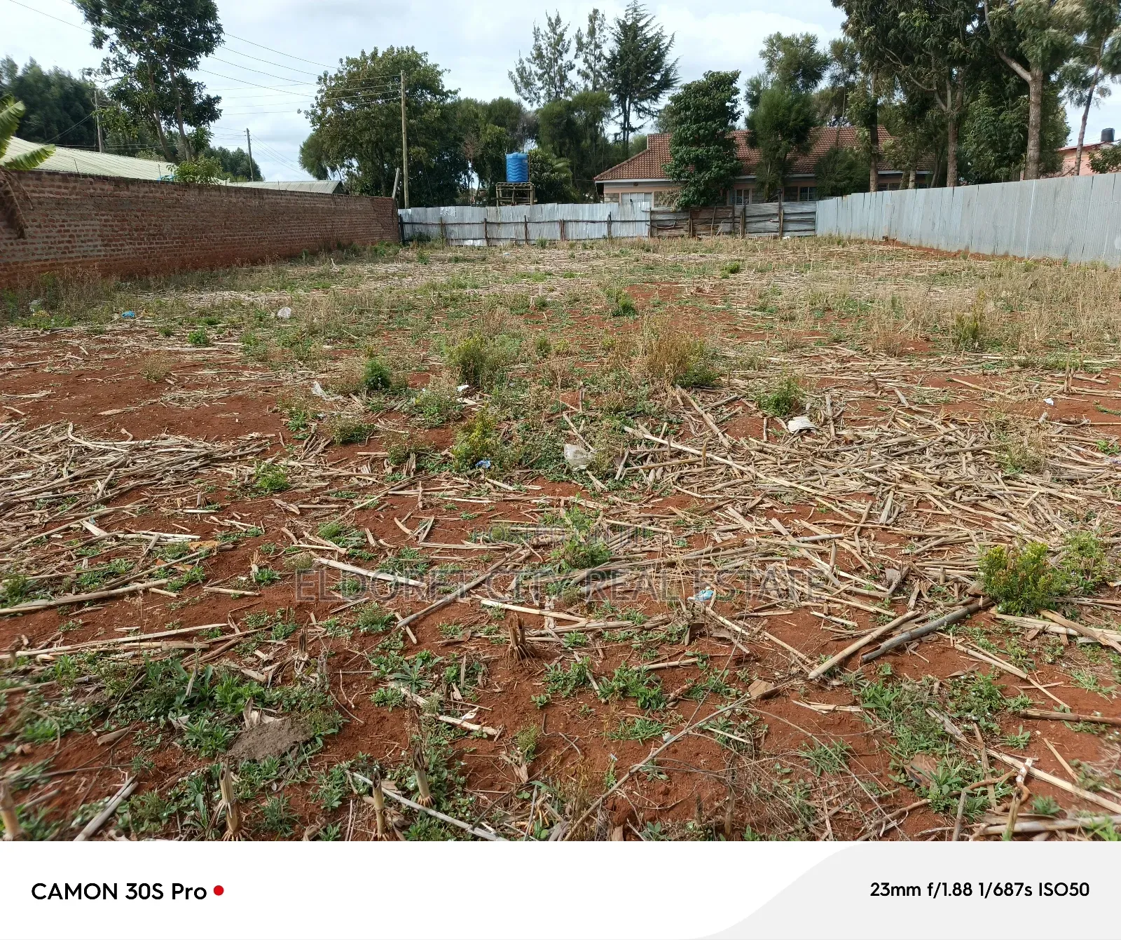 1/4 Plot Kimumu Sinai Area With Title. in Kapsuswa