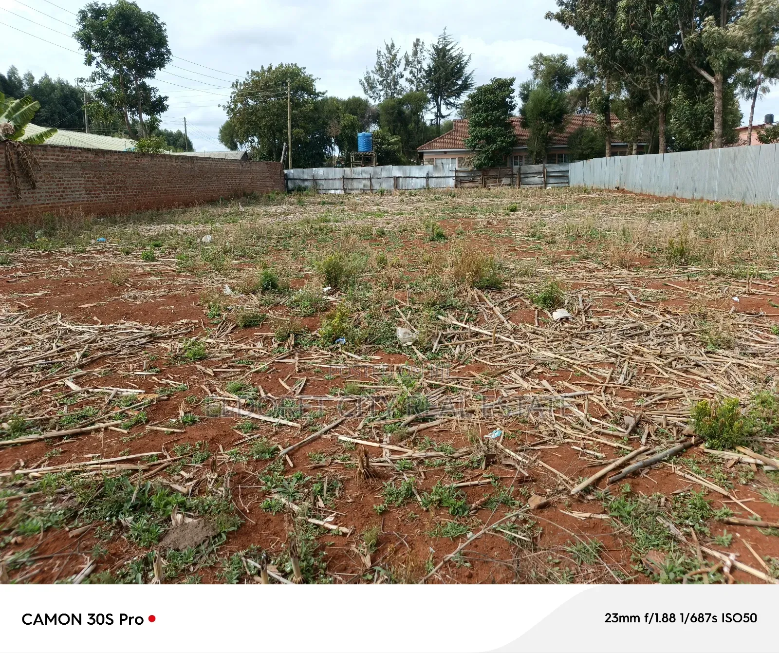 1/4 Plot Kimumu Sinai Area With Title. in Kapsuswa