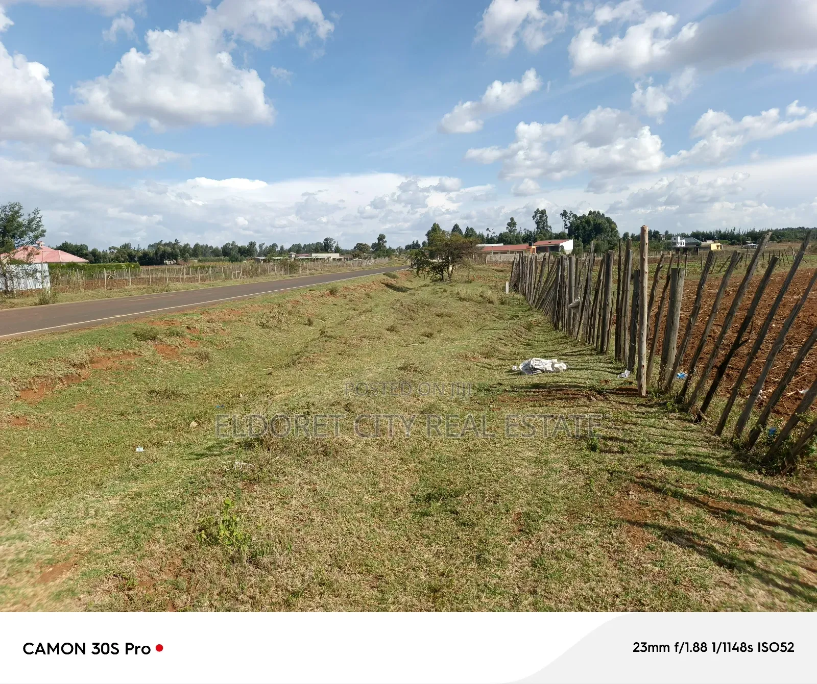 1/2 Acre Kiplombe Touching Tarmac With Title in Kapsuswa