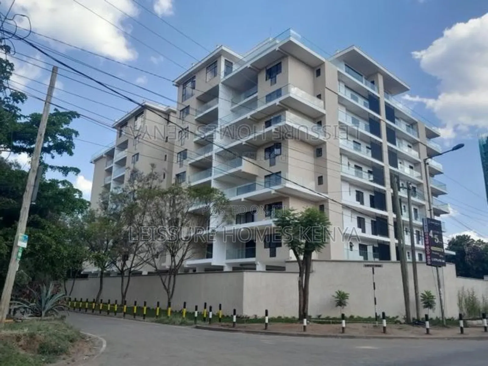 3bdrm Apartment in Lavington for sale in Lavington