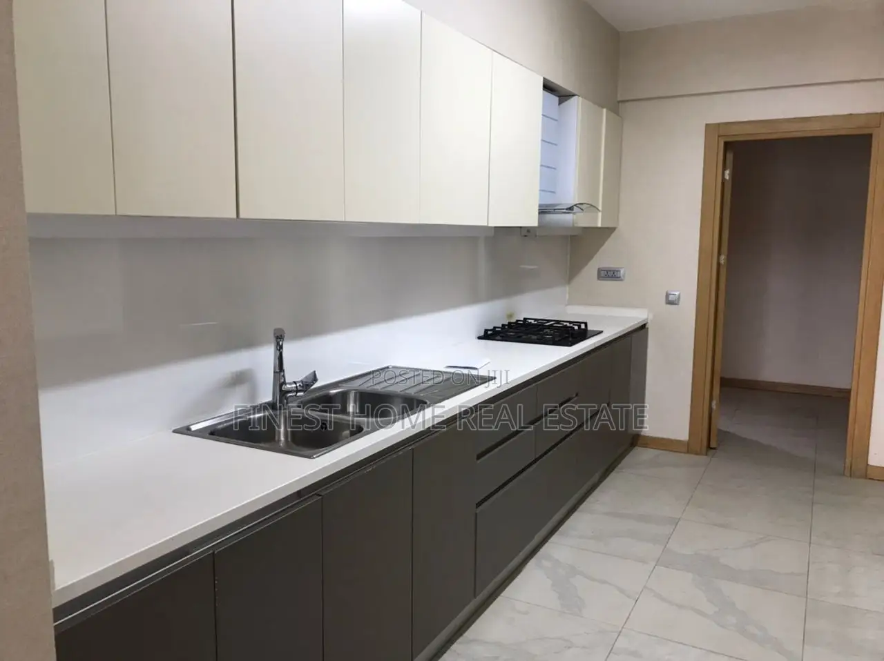 3bdrm Apartment in Signature Residence, Kileleshwa for rent in Kileleshwa