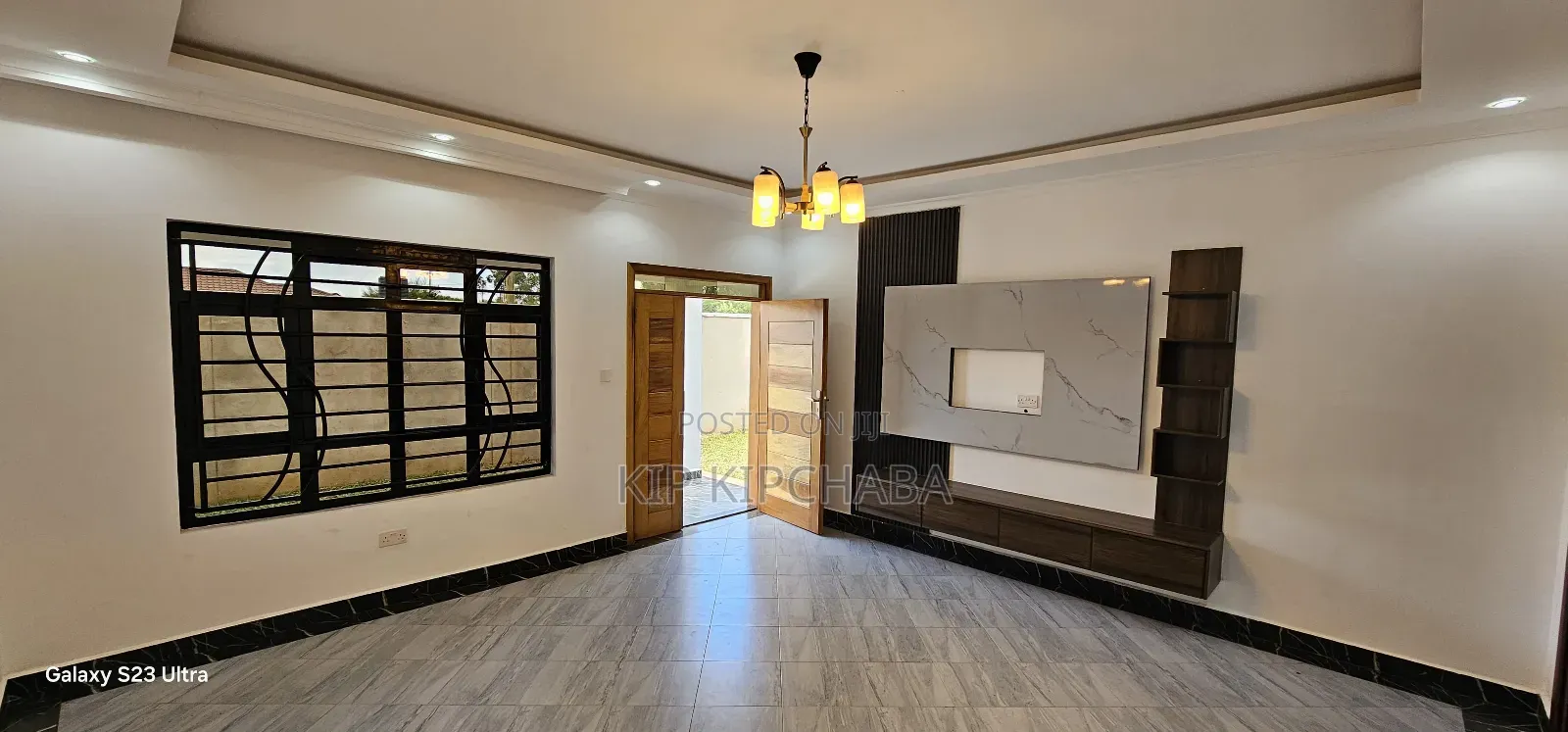 3bdrm Bungalow in Blossom Elgon View for sale in Elgon View