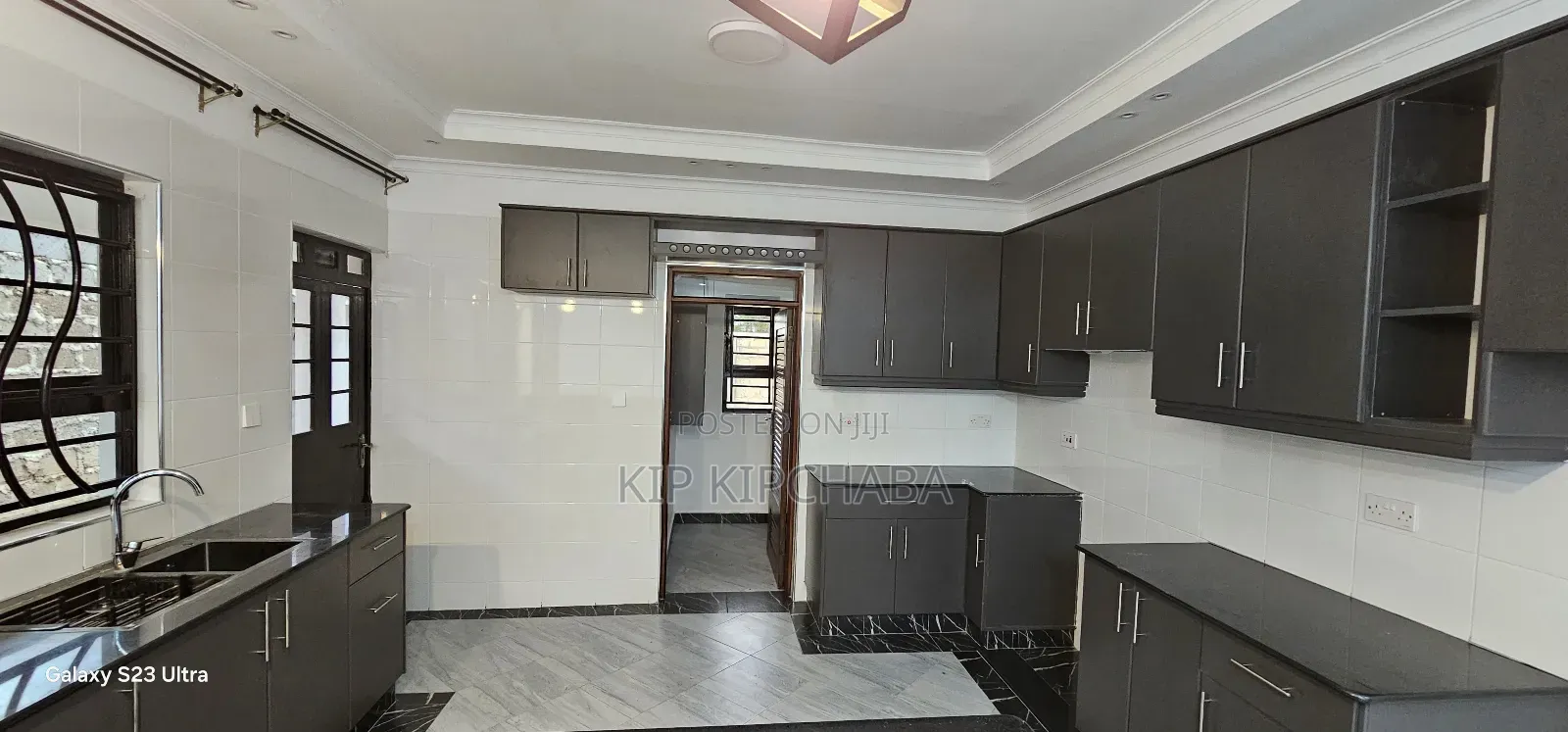 3bdrm Bungalow in Blossom Elgon View for sale in Elgon View
