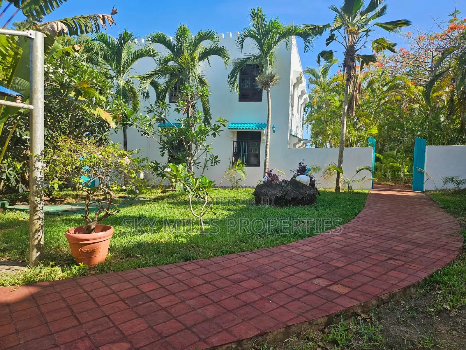 7bdrm Villa in Aloo Drive Residence, Mtwapa for sale in Mtwapa