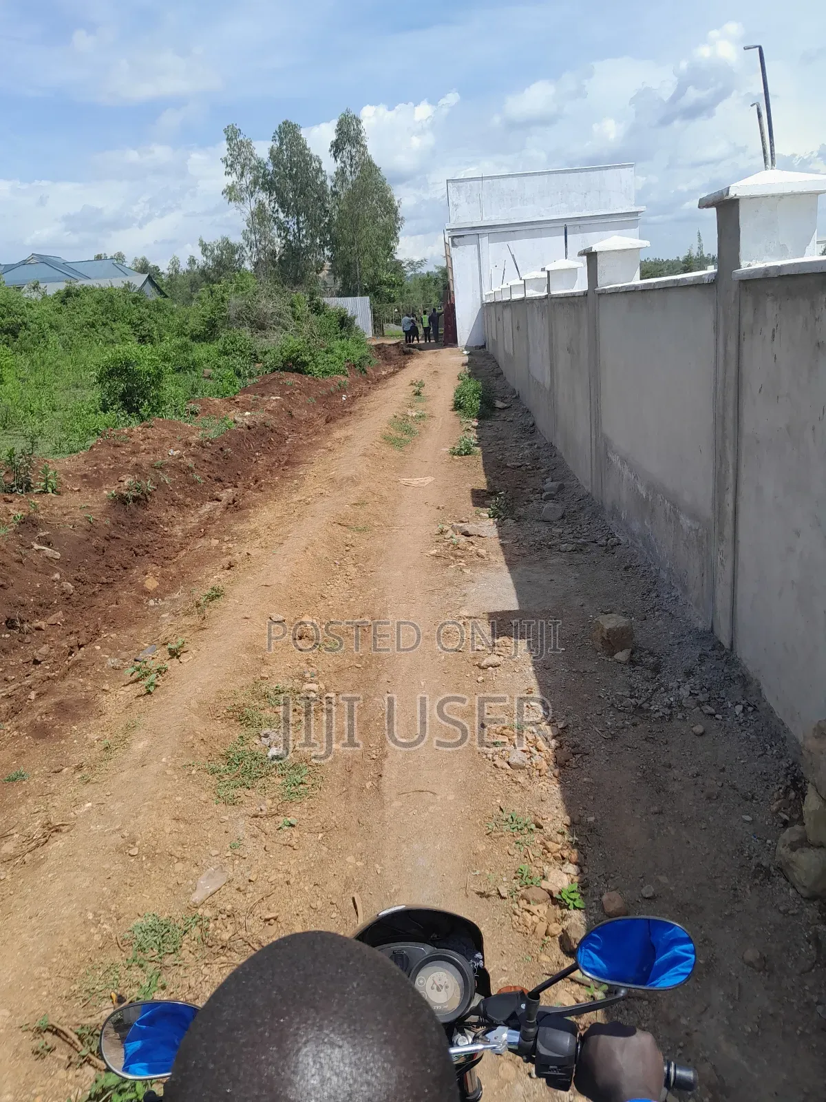 Prime 1 1⁄2 Acre Besides Governor's Office Homa Bay in Homa Bay Arujo