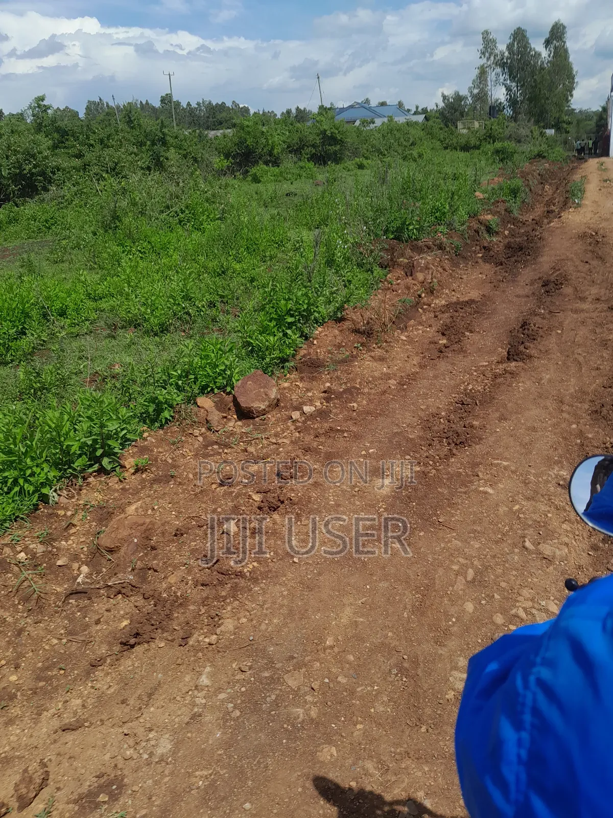 Prime 1 1⁄2 Acre Besides Governor's Office Homa Bay in Homa Bay Arujo