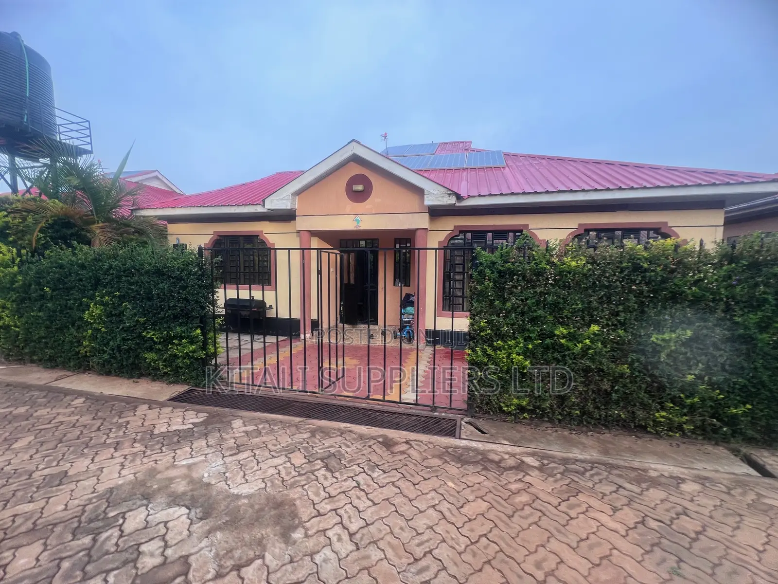 3bdrm Bungalow in Penguin Mizizi, Ngenda for sale in Ngenda