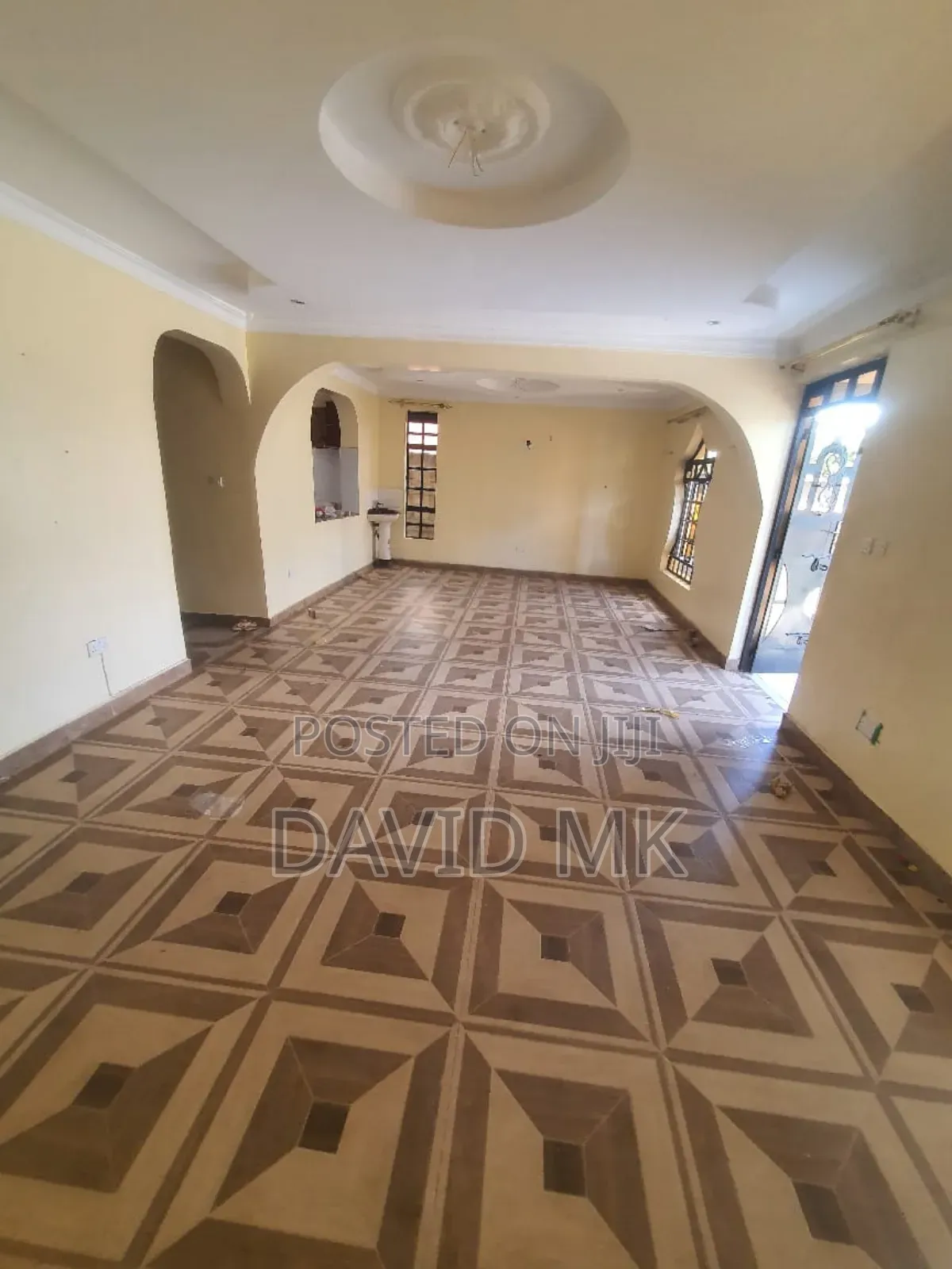 4bdrm Maisonette in Membley for rent in Membley Estate