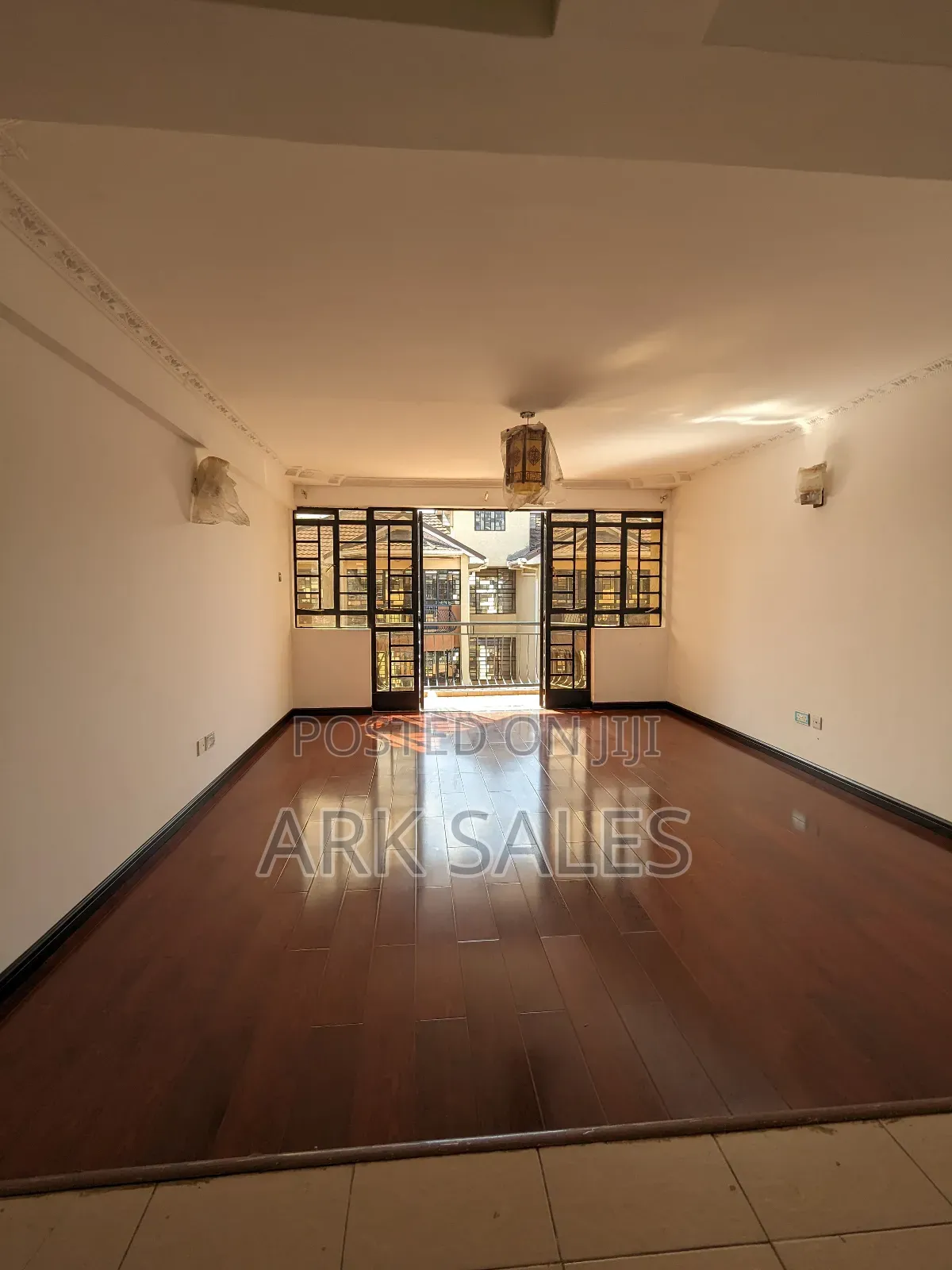 3bdrm Apartment in Kasarani for sale in Kasarani