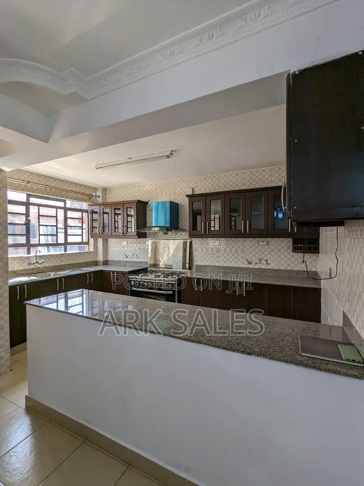 3bdrm Apartment in Kasarani for sale in Kasarani