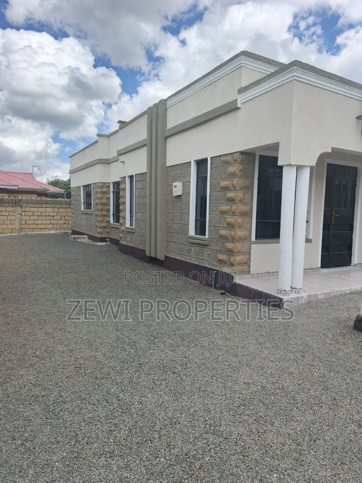 3bdrm Bungalow in Nkoroi for sale in Nkoroi