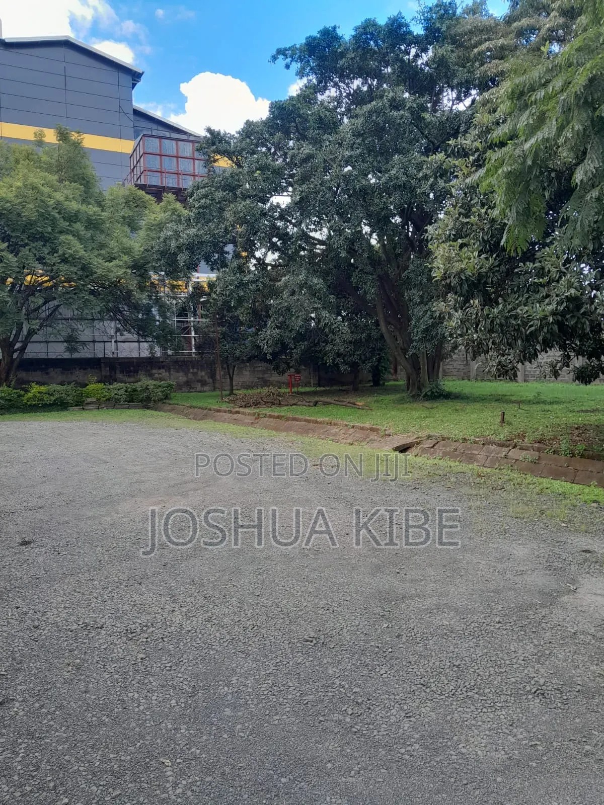 Prime 2.5-Acre Commercial Property in Baba Dogo Offices in Baba Dogo