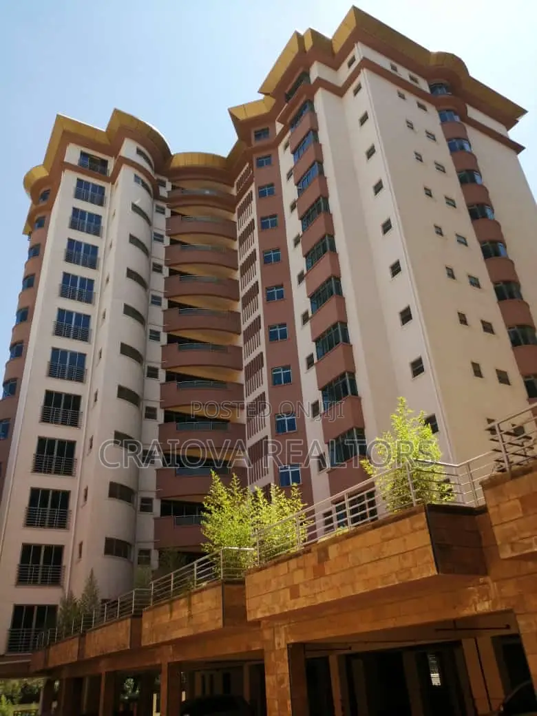 Furnished 3bdrm Block of Flats in Valley Arcade for sale in Valley Arcade