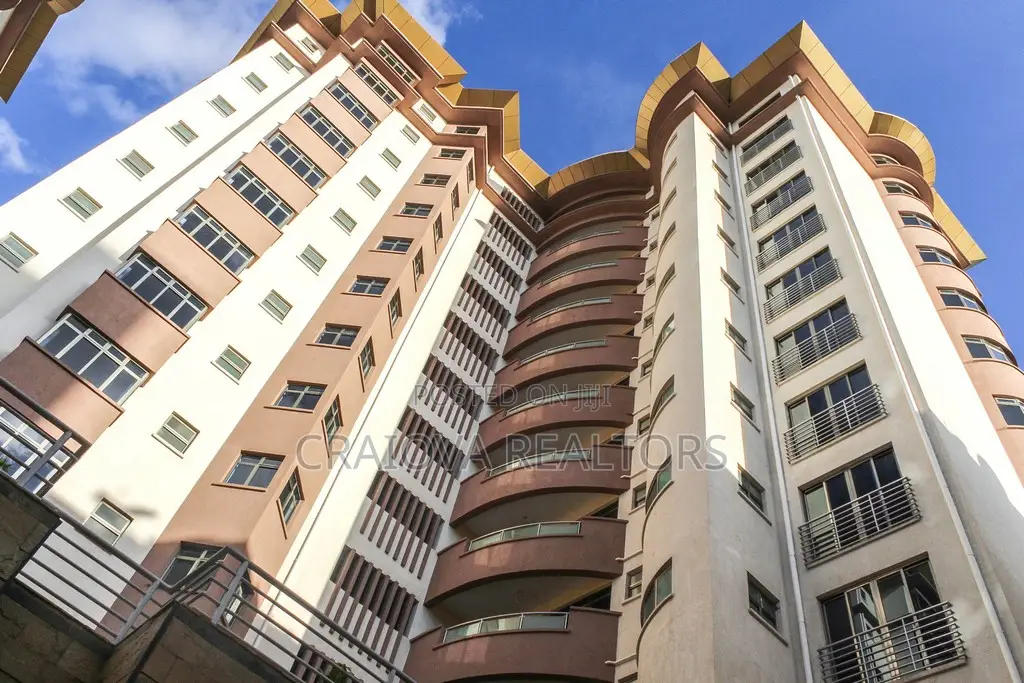Furnished 3bdrm Block of Flats in Valley Arcade for sale in Valley Arcade