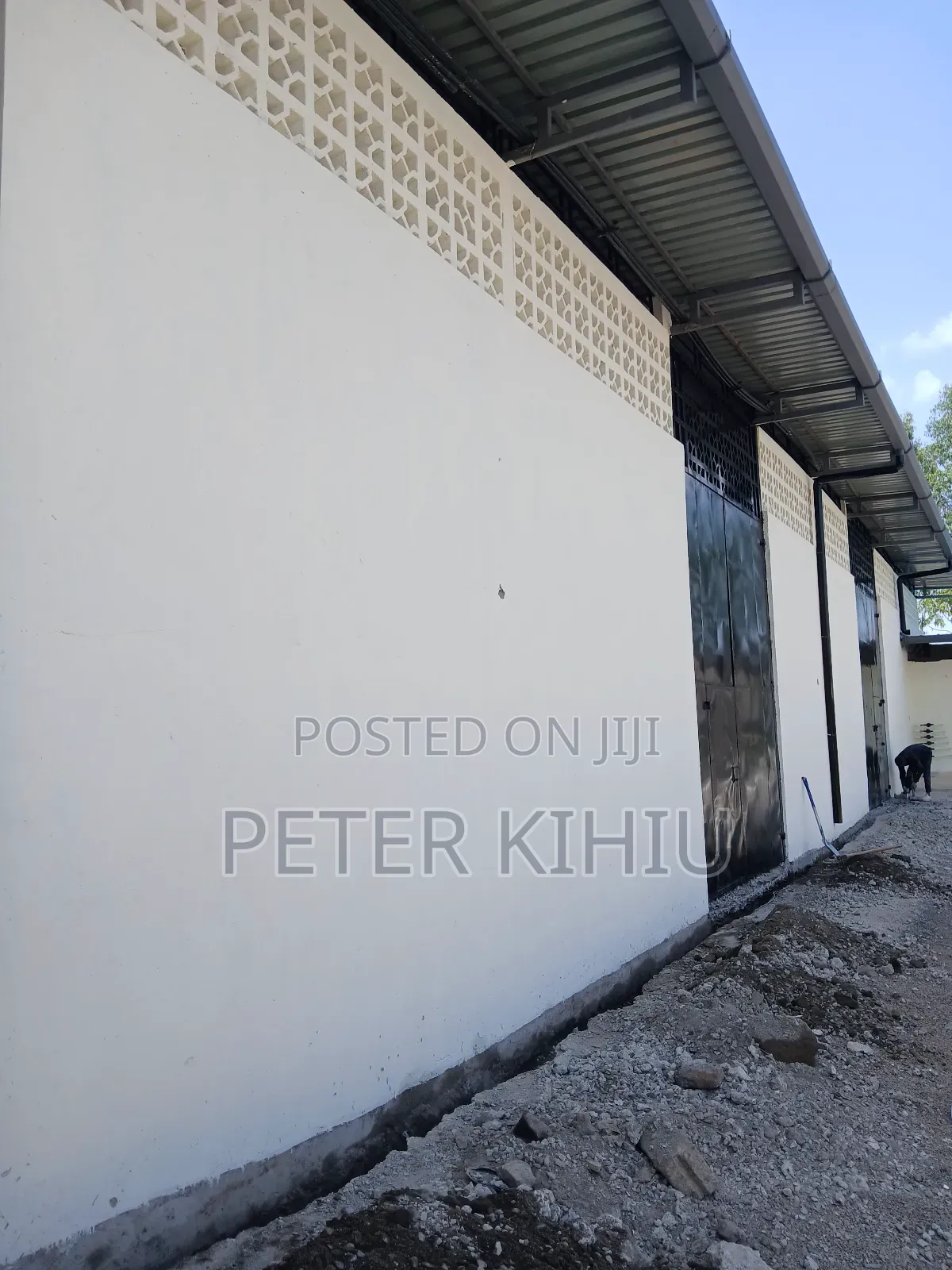 Godown to Let 2000sqft at Donholm in Donholm