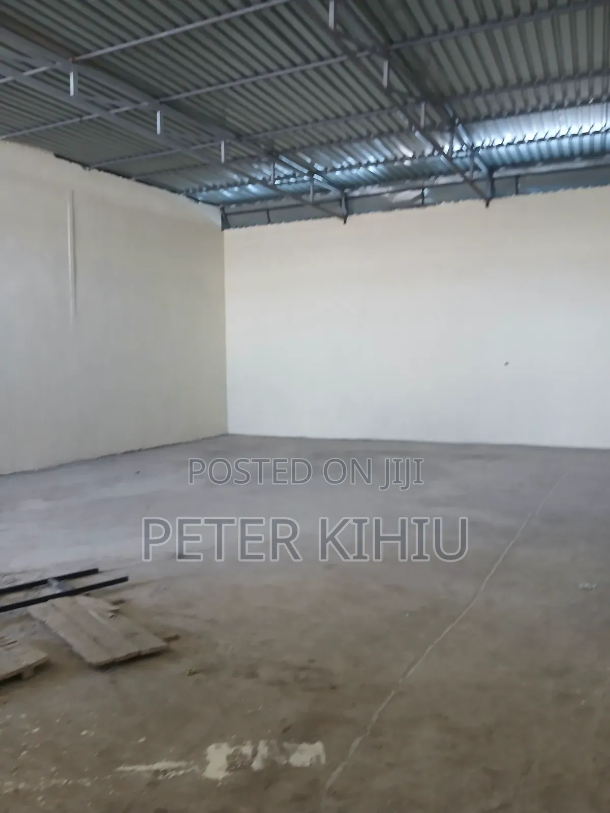 Godown to Let 2000sqft at Donholm in Donholm