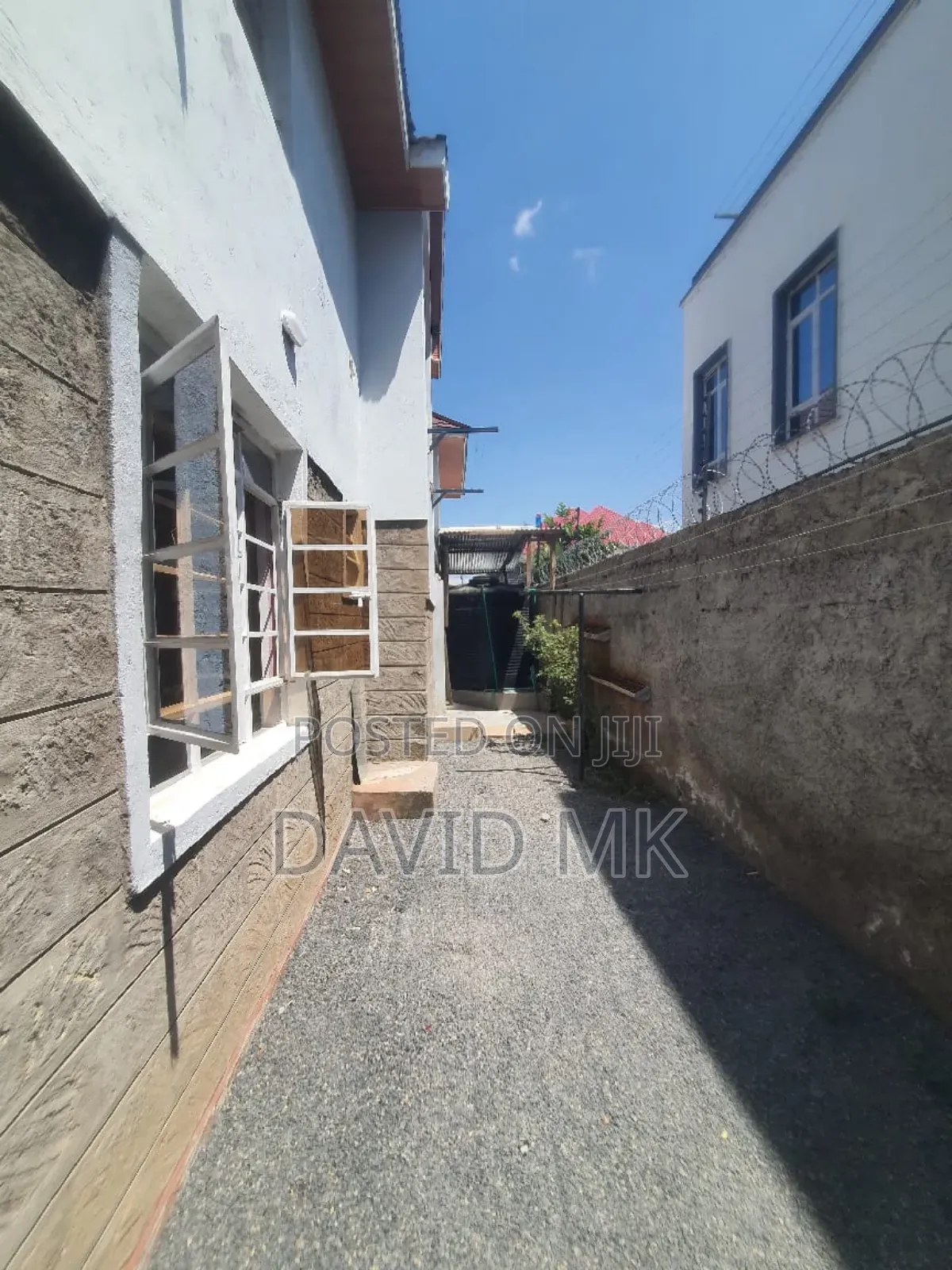 4bdrm Mansion in Varshity, Kamakis for rent in Kamakis