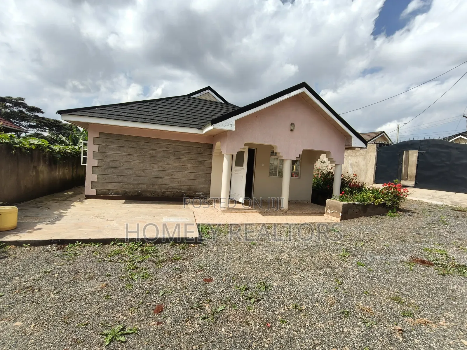 3bdrm Bungalow in Maragara Road, Ngong for sale in Ngong