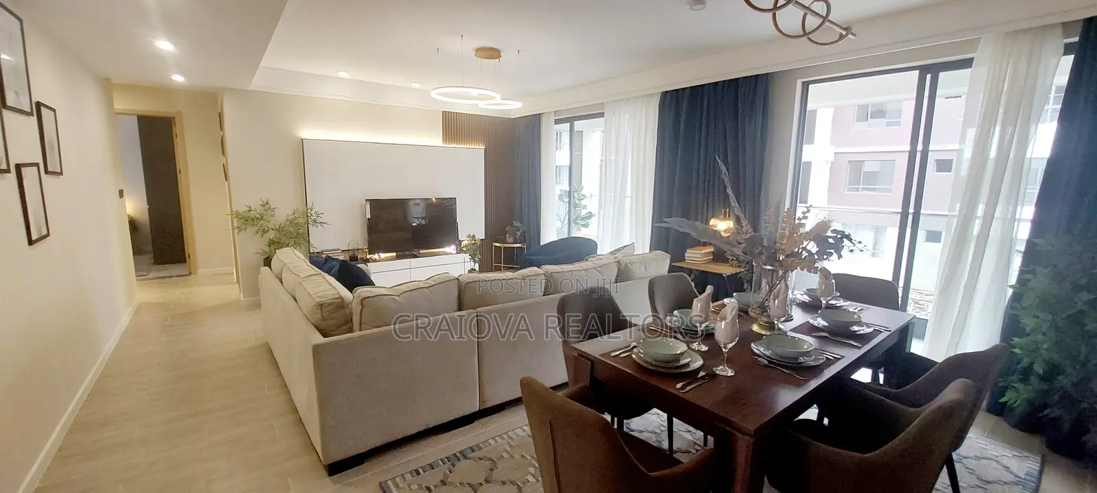 3bdrm Apartment in Gateway Mall Area for sale in Gateway Mall Area