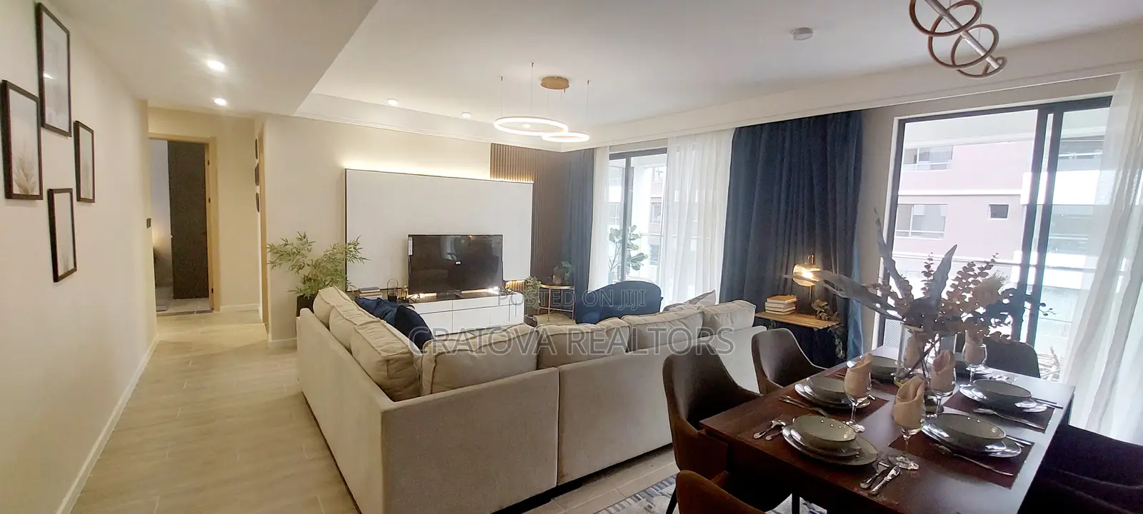2bdrm Apartment in Gateway Mall Area for sale in Gateway Mall Area