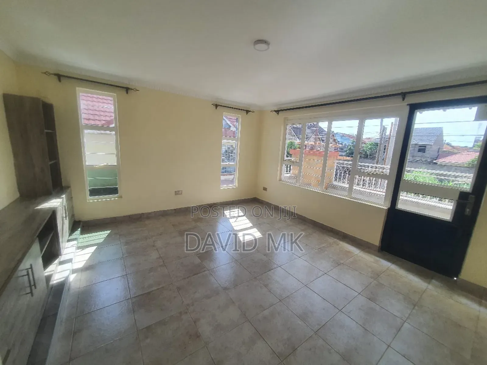 5bdrm Maisonette in Membley for rent in Membley Estate