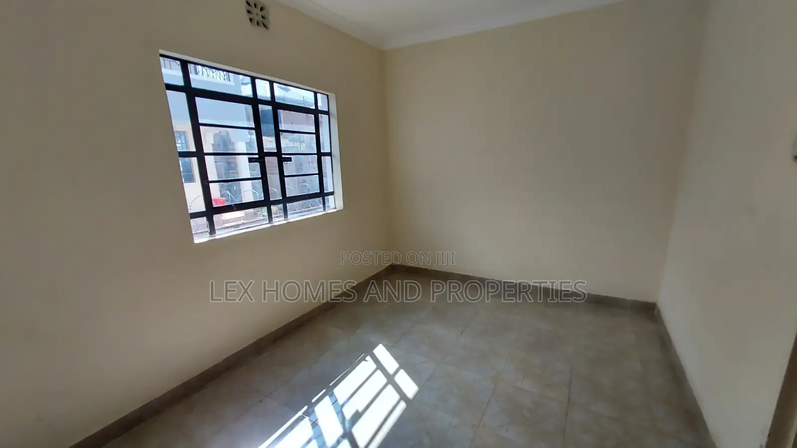 5-Bedroom Maisonette in Prime Rimpa Location for Sale in Rimpa