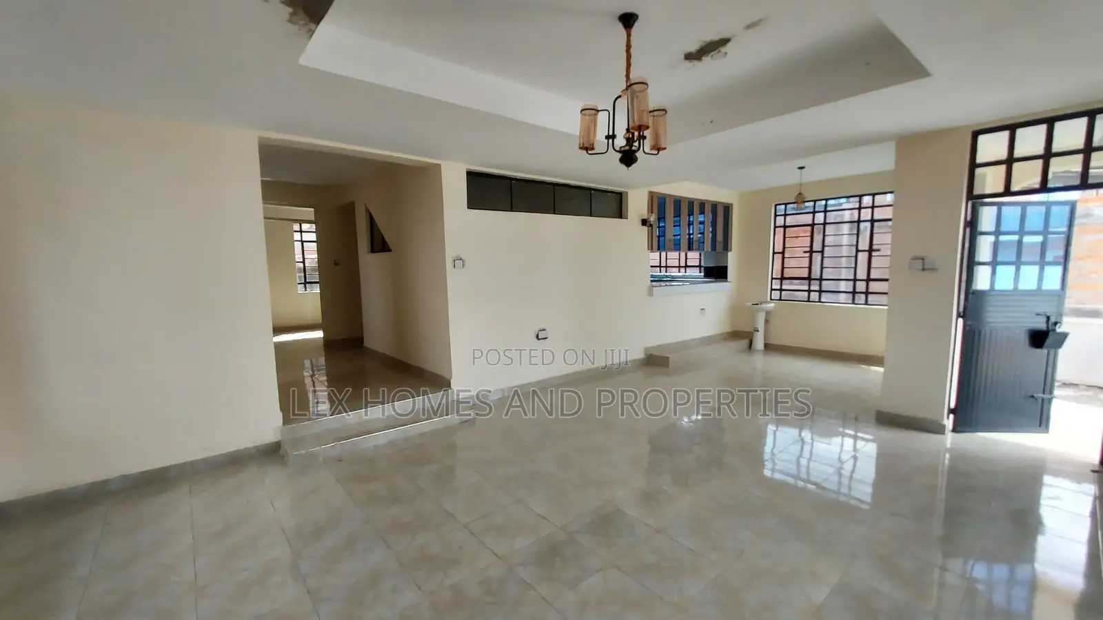 5-Bedroom Maisonette in Prime Rimpa Location for Sale in Rimpa