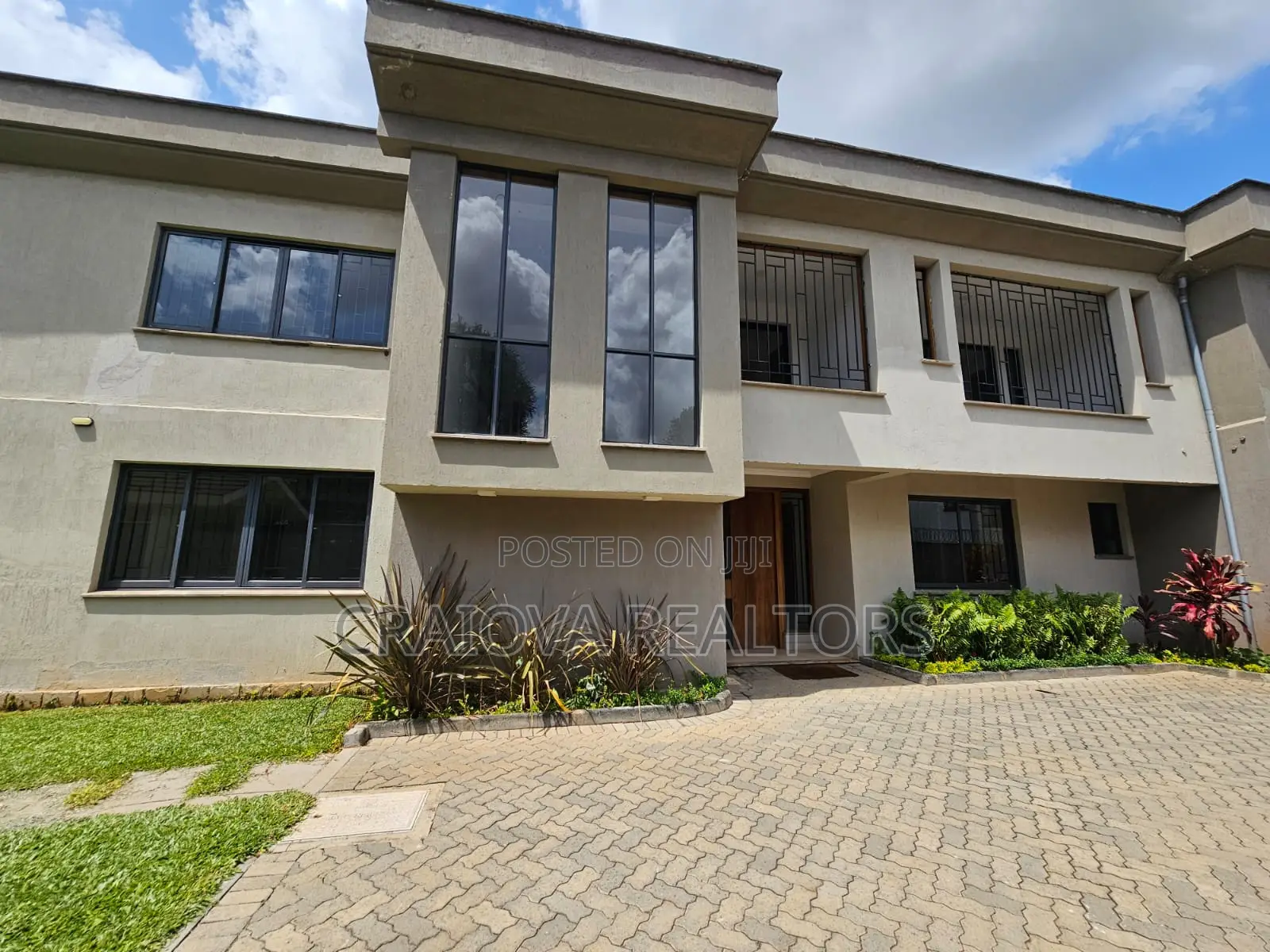 5bdrm Villa in Lavington for sale in Lavington