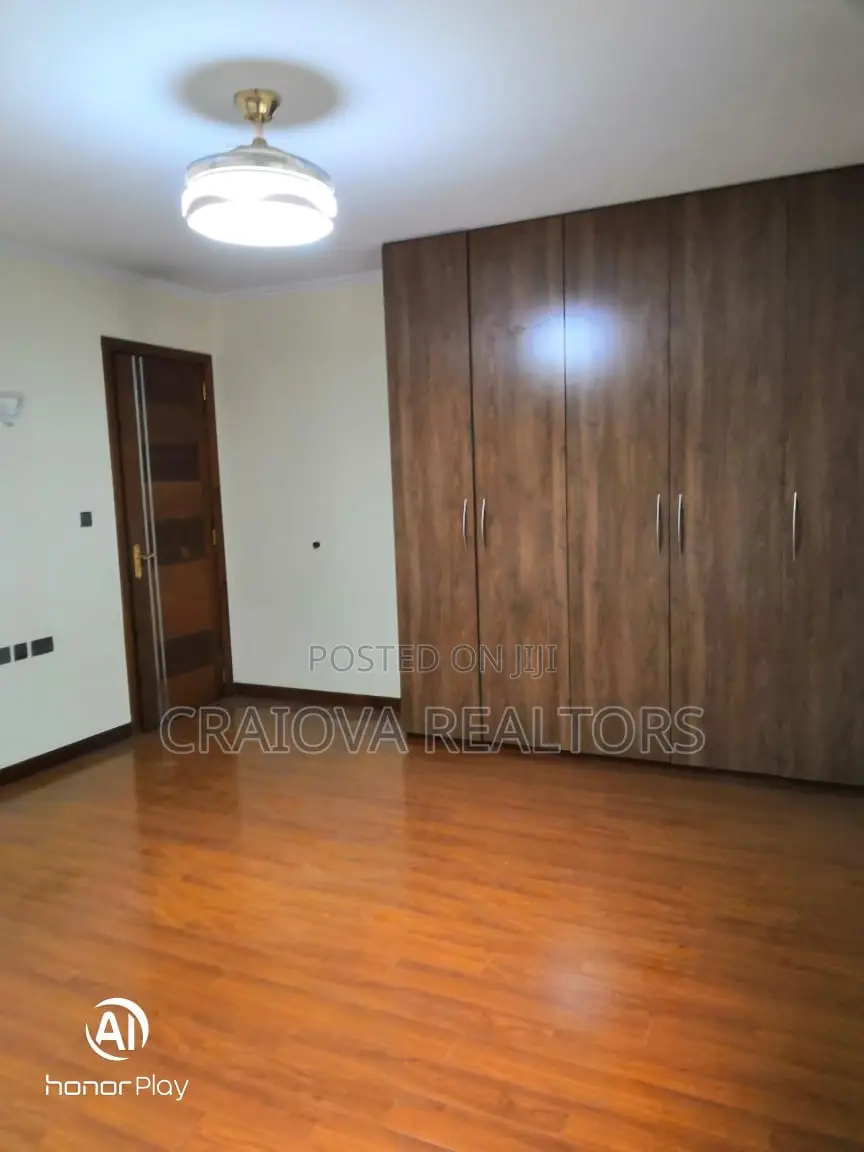 5bdrm Townhouse/Terrace in Lavington for sale in Lavington