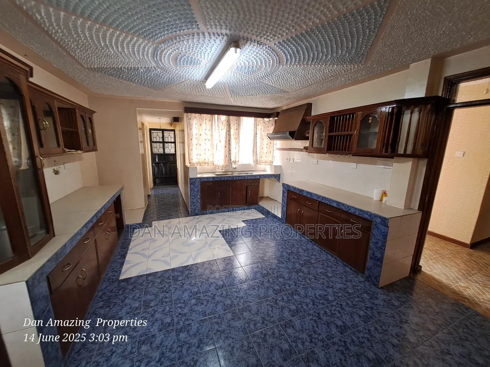 4bdrm Maisonette in Kamura On 1/2 Acre, Nkoroi for sale in Nkoroi