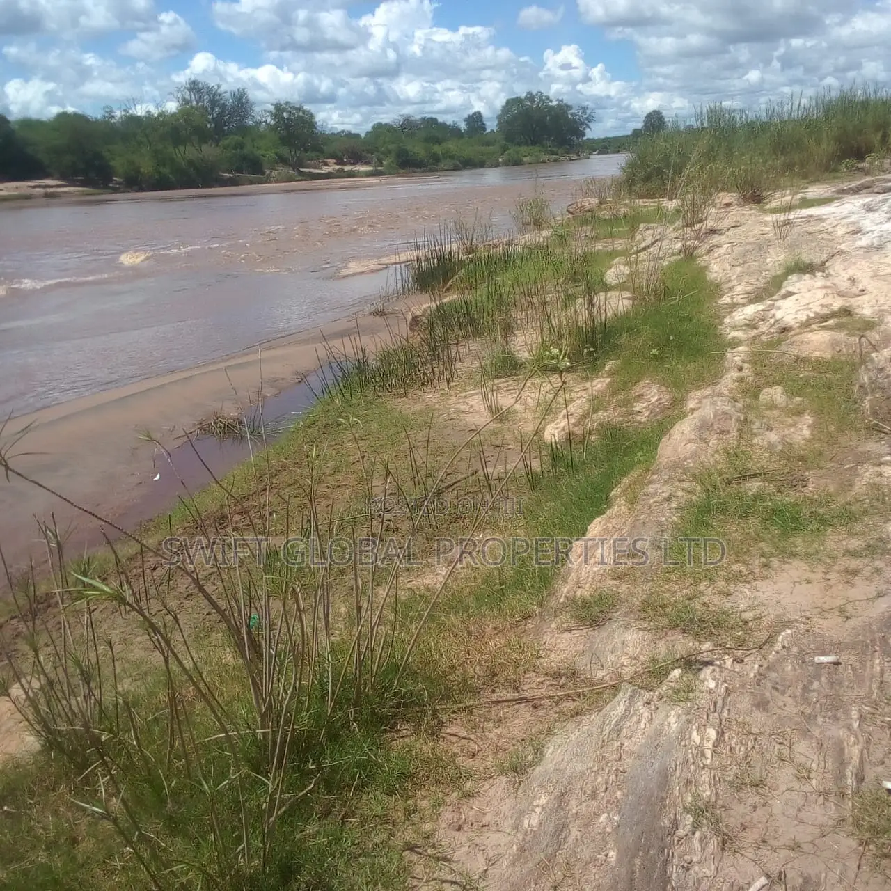 1090 Acres Along Athi River Kiaoni Is Available for Sale in Mutomo