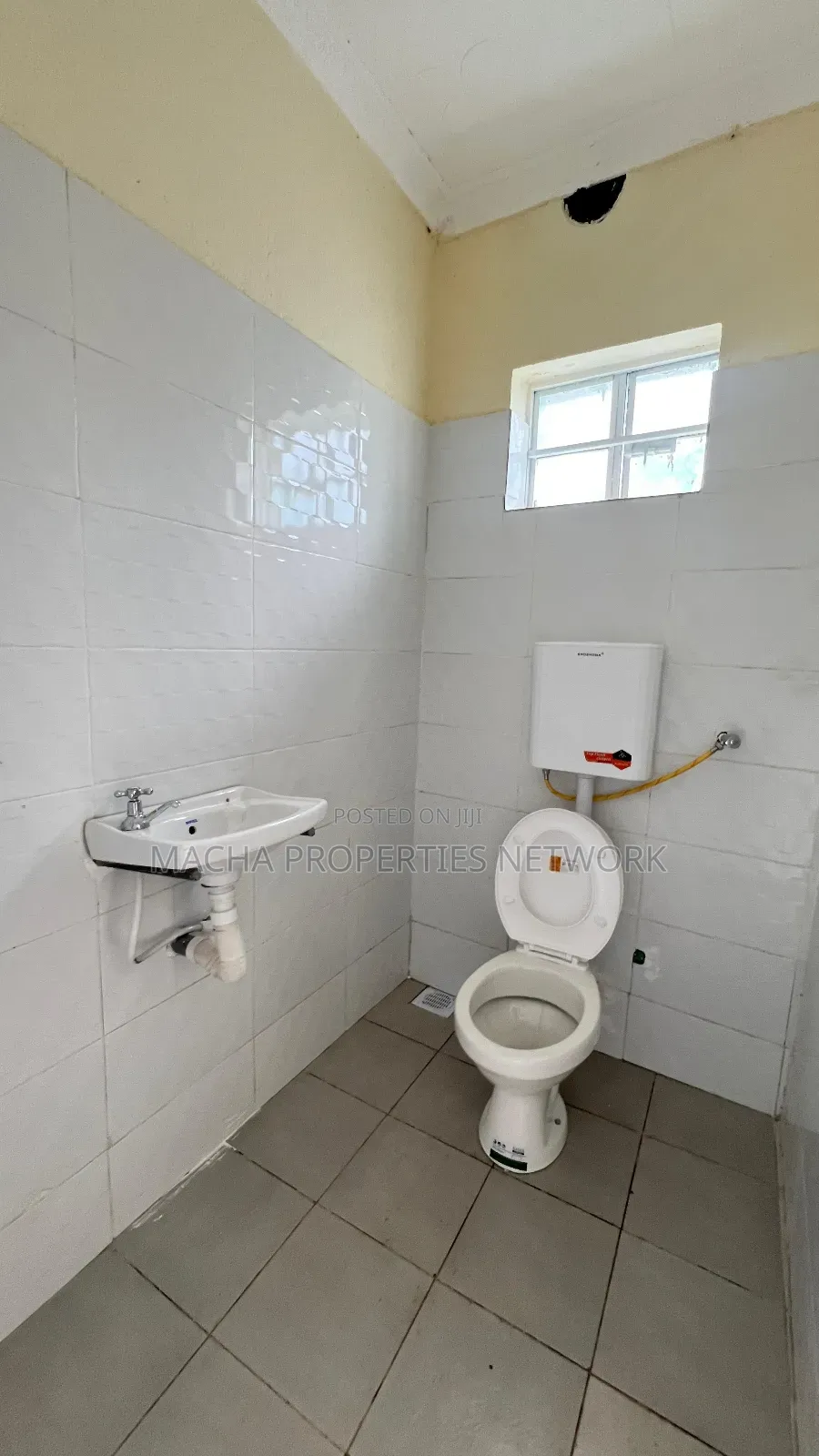 1bdrm Bungalow in Junction for sale in Junction