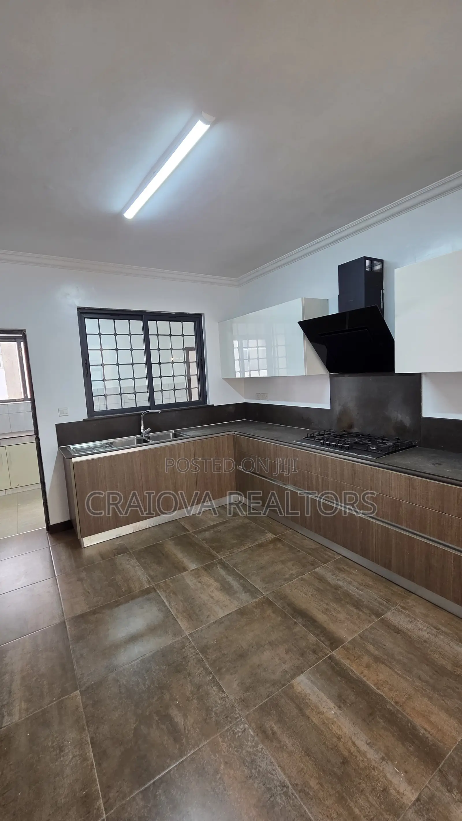 3bdrm Apartment in Parklands/Highridge for sale in Parklands/Highridge