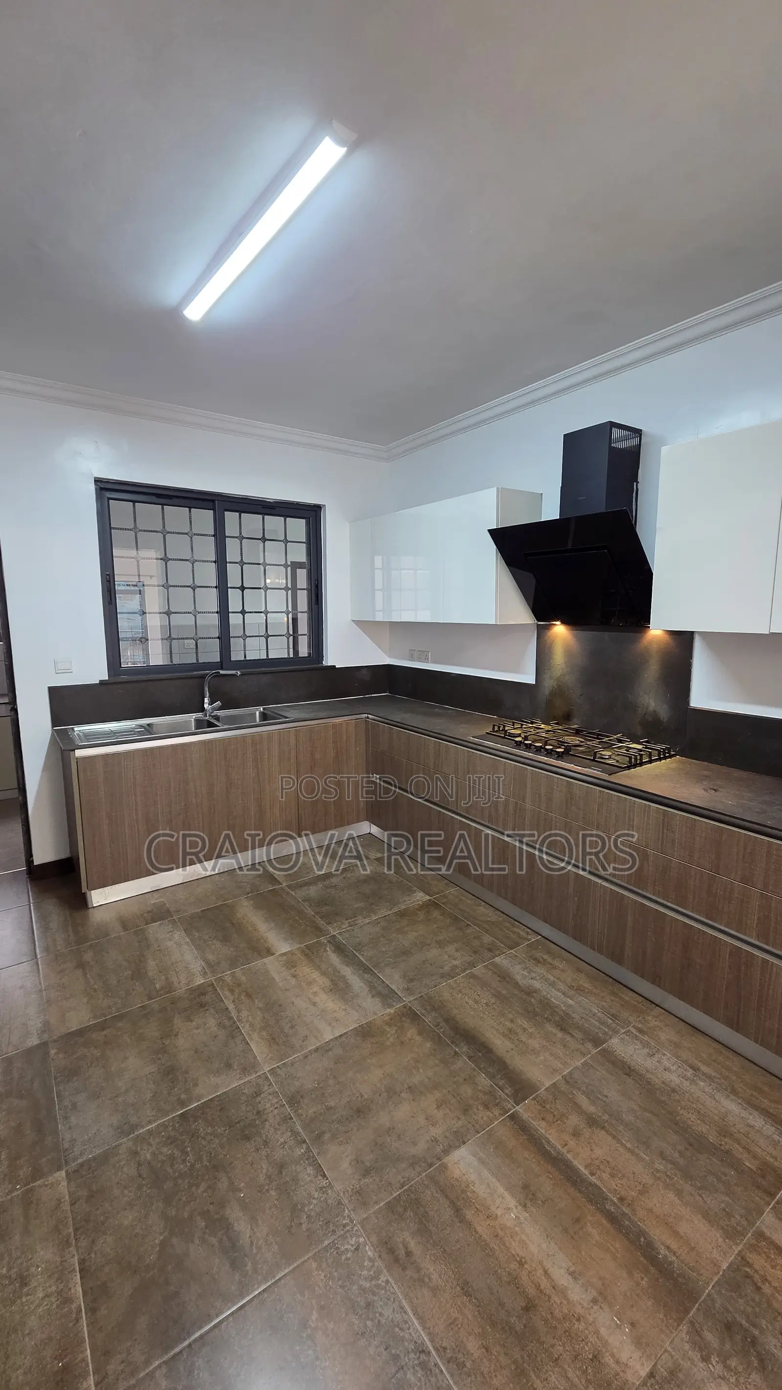 3bdrm Apartment in Parklands/Highridge for sale in Parklands/Highridge