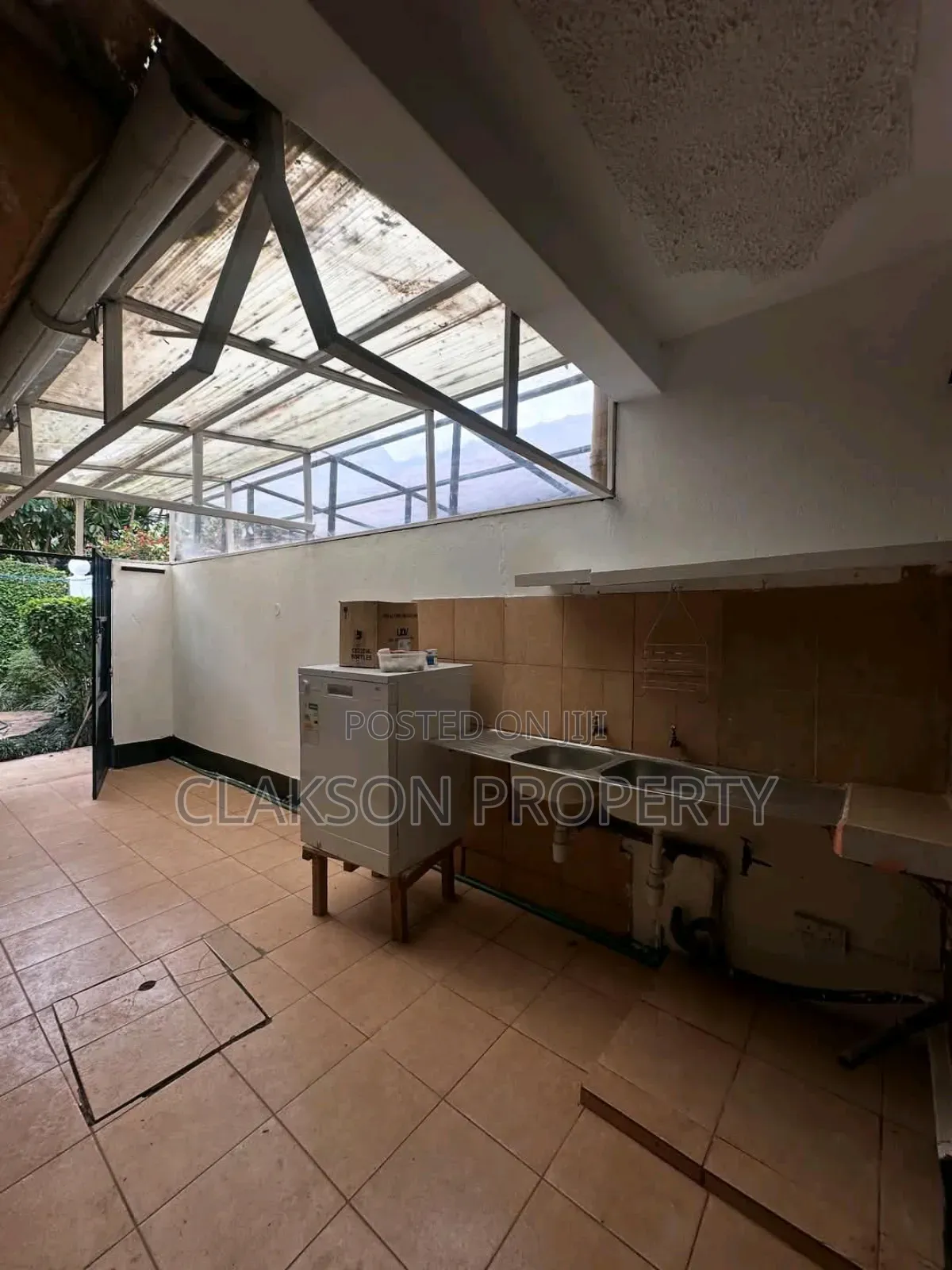 4bdrm Townhouse / Terrace in Lavington for rent in Lavington