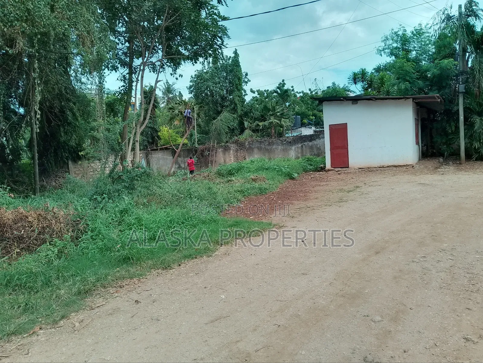 1/8 Acre Prime Plot for Sale in Beach Road Gichaga Estate in Nyali