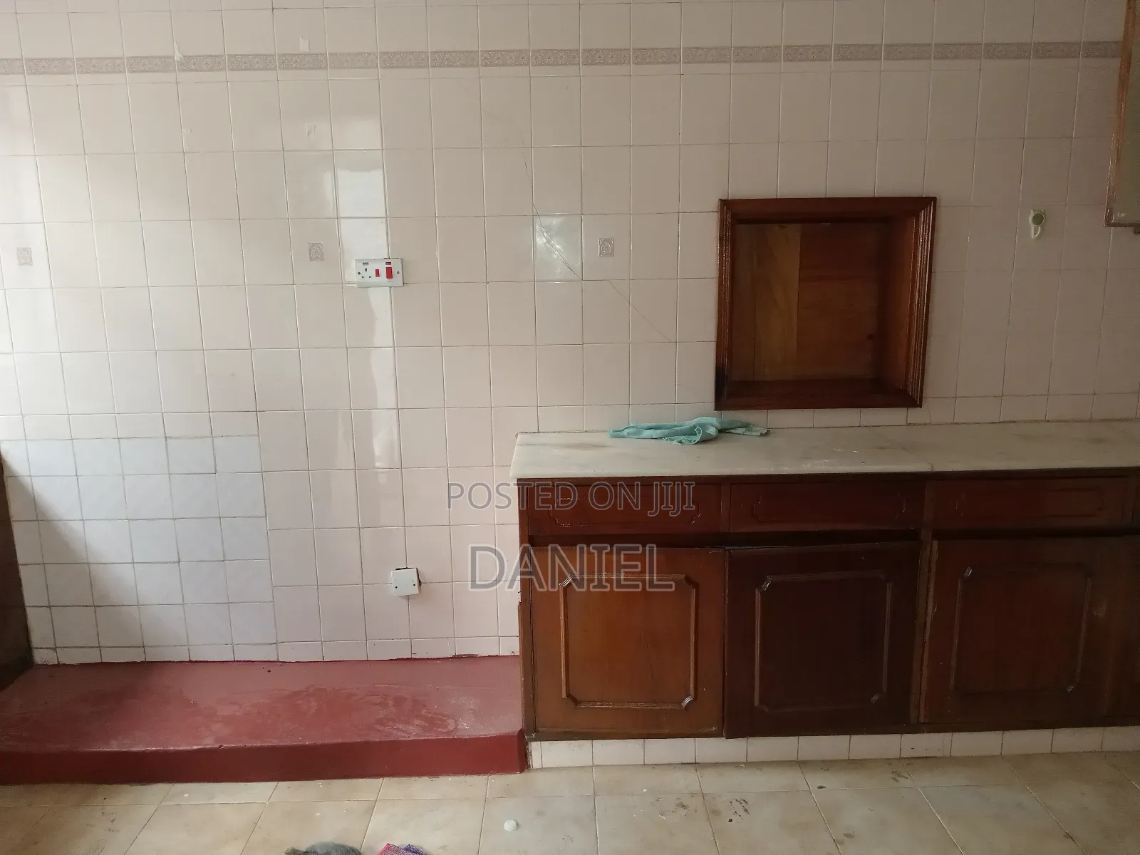 Five Bedroom Commercial Townhouse to Let Riverside Drive in Riverside Drive