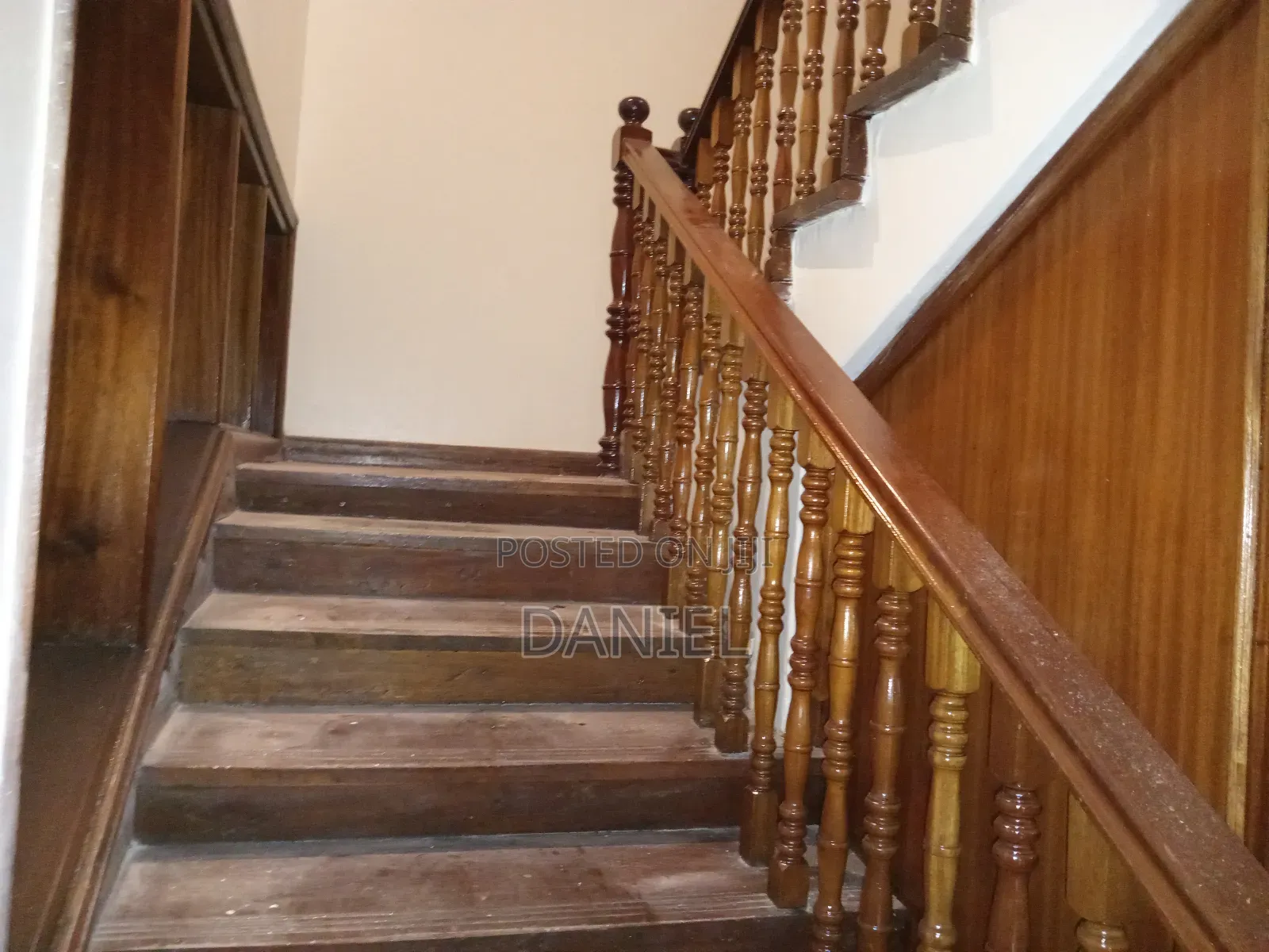 Five Bedroom Commercial Townhouse to Let Riverside Drive in Riverside Drive