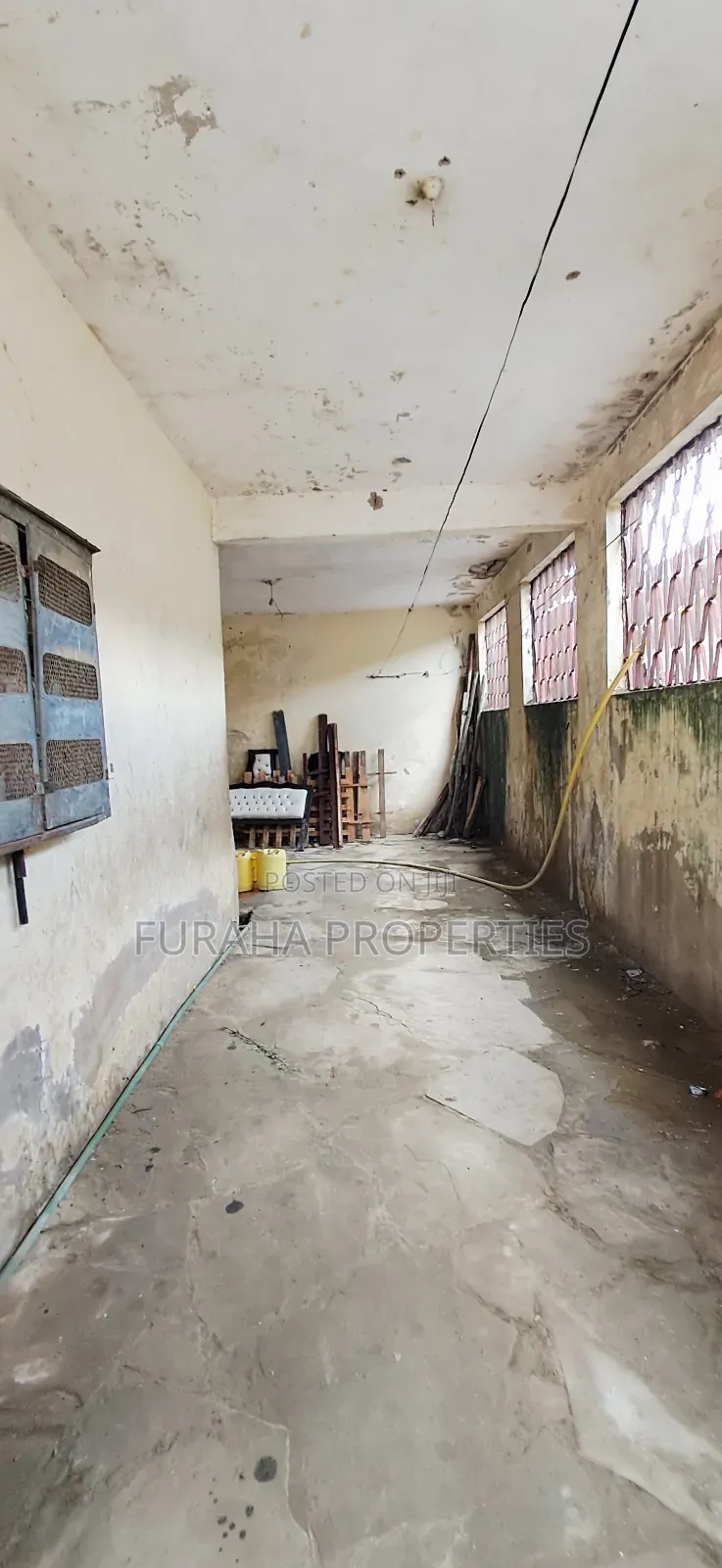5bdrm Bungalow in Kiembeni for sale in Kiembeni