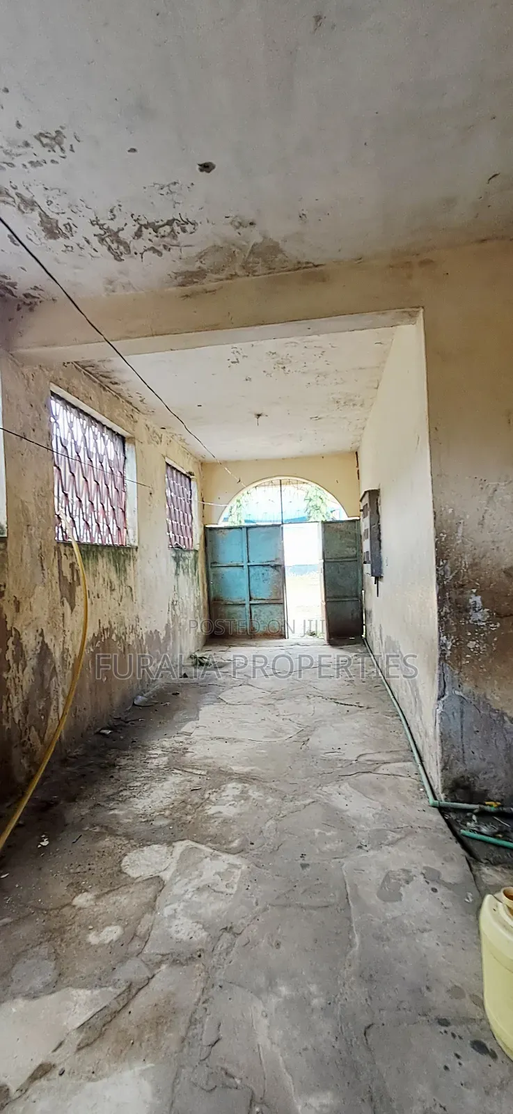 5bdrm Bungalow in Kiembeni for sale in Kiembeni