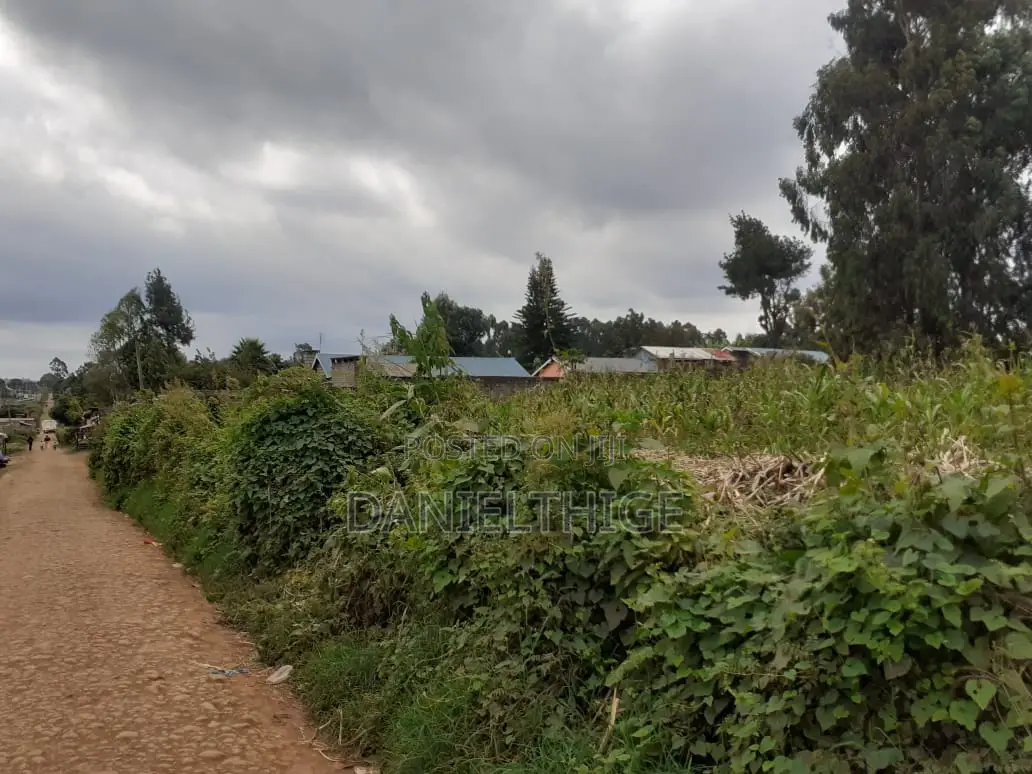 Prime Eighth Acre 50*100 Plot in Ondiri Near Tupos School in Karai