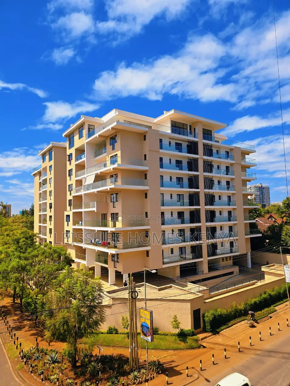 3bdrm Apartment in Lavington for sale in Lavington