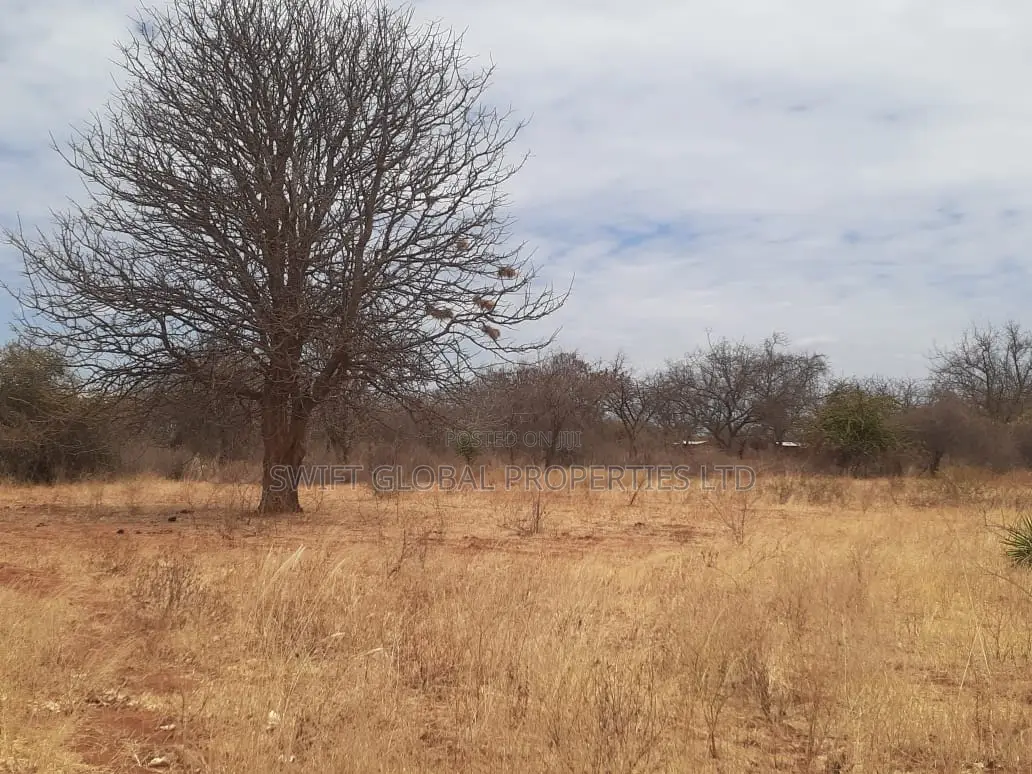 5 Acres Land Touching Mombasa Road in Makindu Is for Sale in Makindu