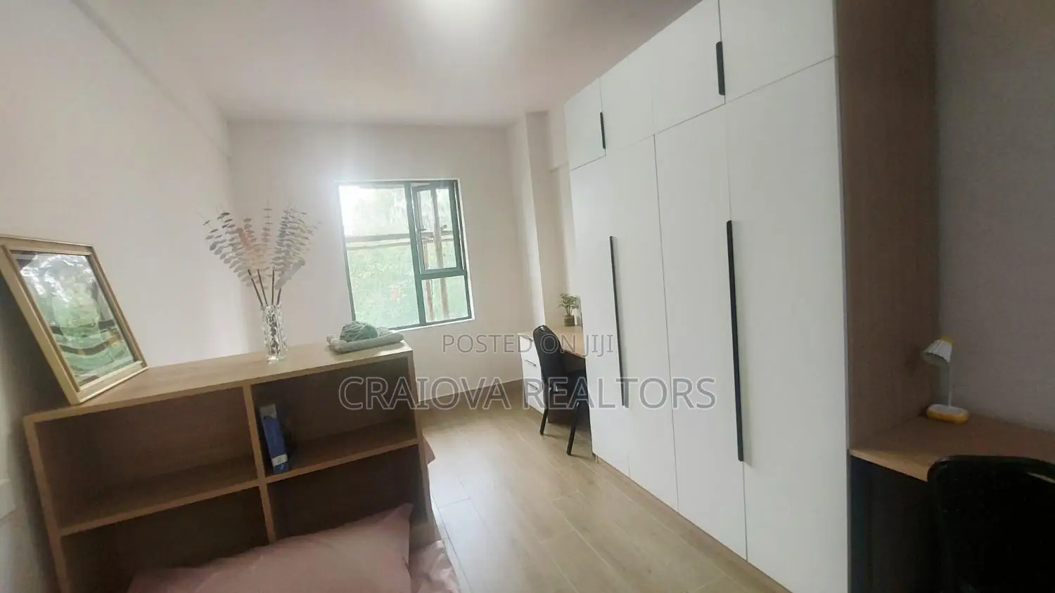Furnished Studio Apartment in Gate B for sale in Gate B