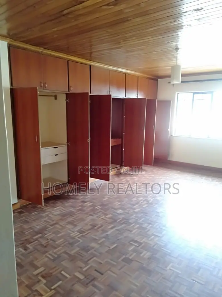 4bdrm Apartment in Gitanga Rd, Lavington for sale in Lavington