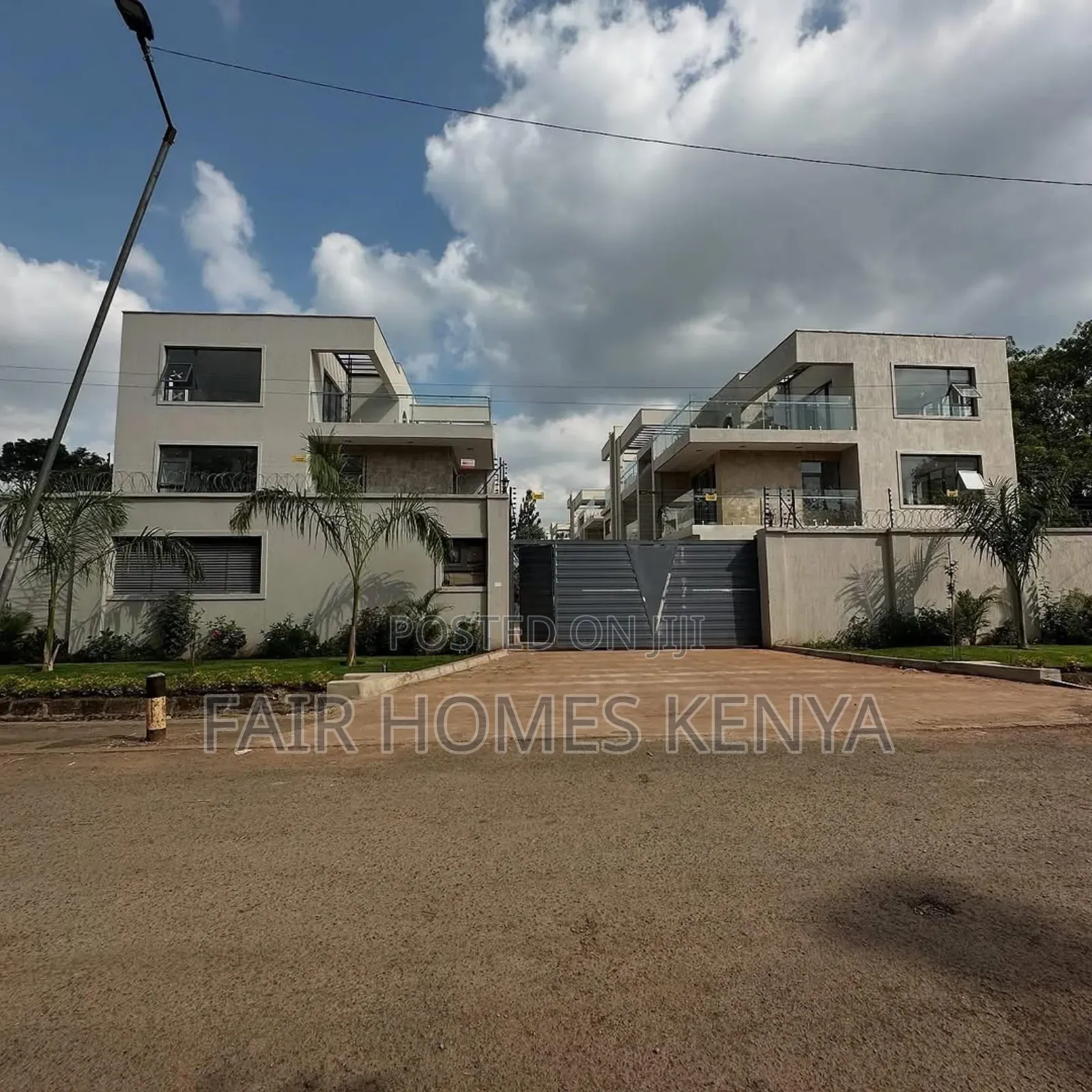 6bdrm Townhouse/Terrace in Convent Drive, Lavington for sale in Lavington
